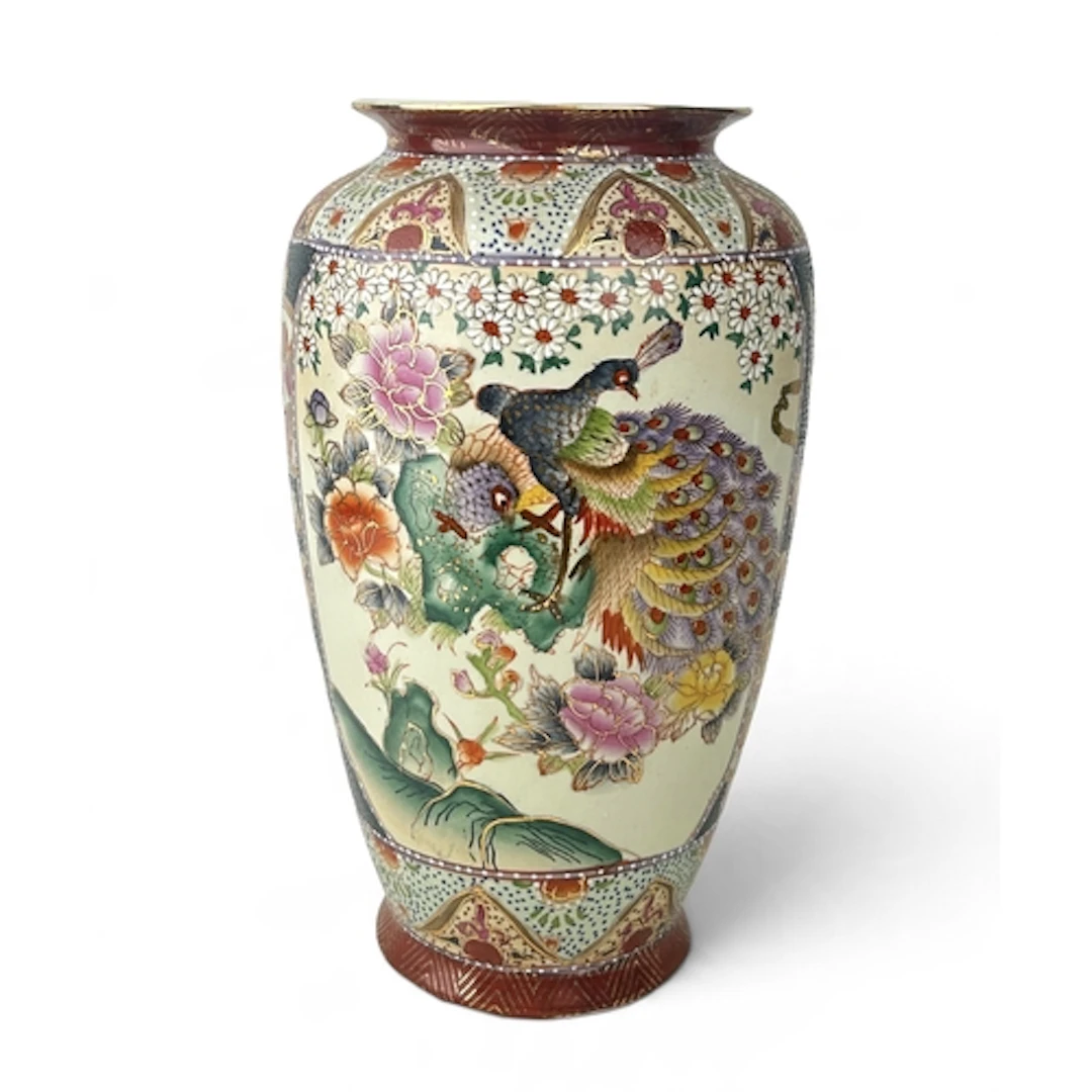 A 19TH/20TH CENTURY JAPANESE PORCELAIN SATSUMA VASE 34.5cm h...