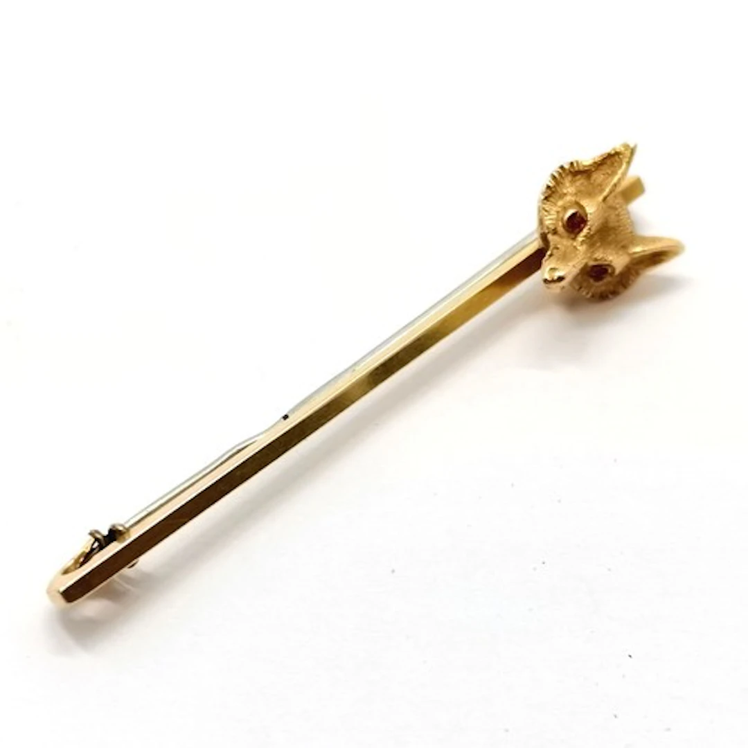 Antique 15ct marked gold fox head bar brooch set with ruby e...