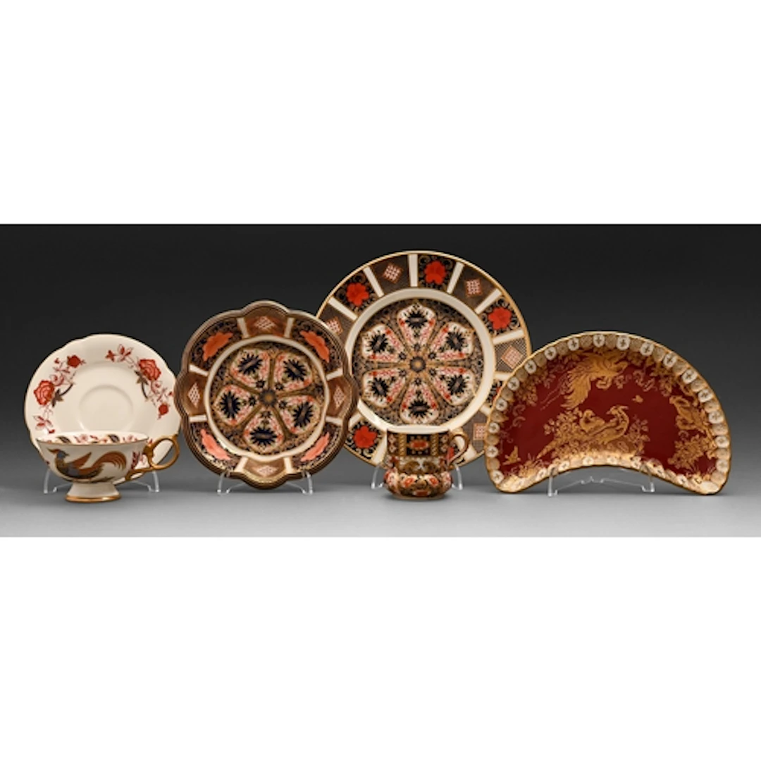 A Royal Crown Derby Imari pattern dish and plate, 1931 and 1...