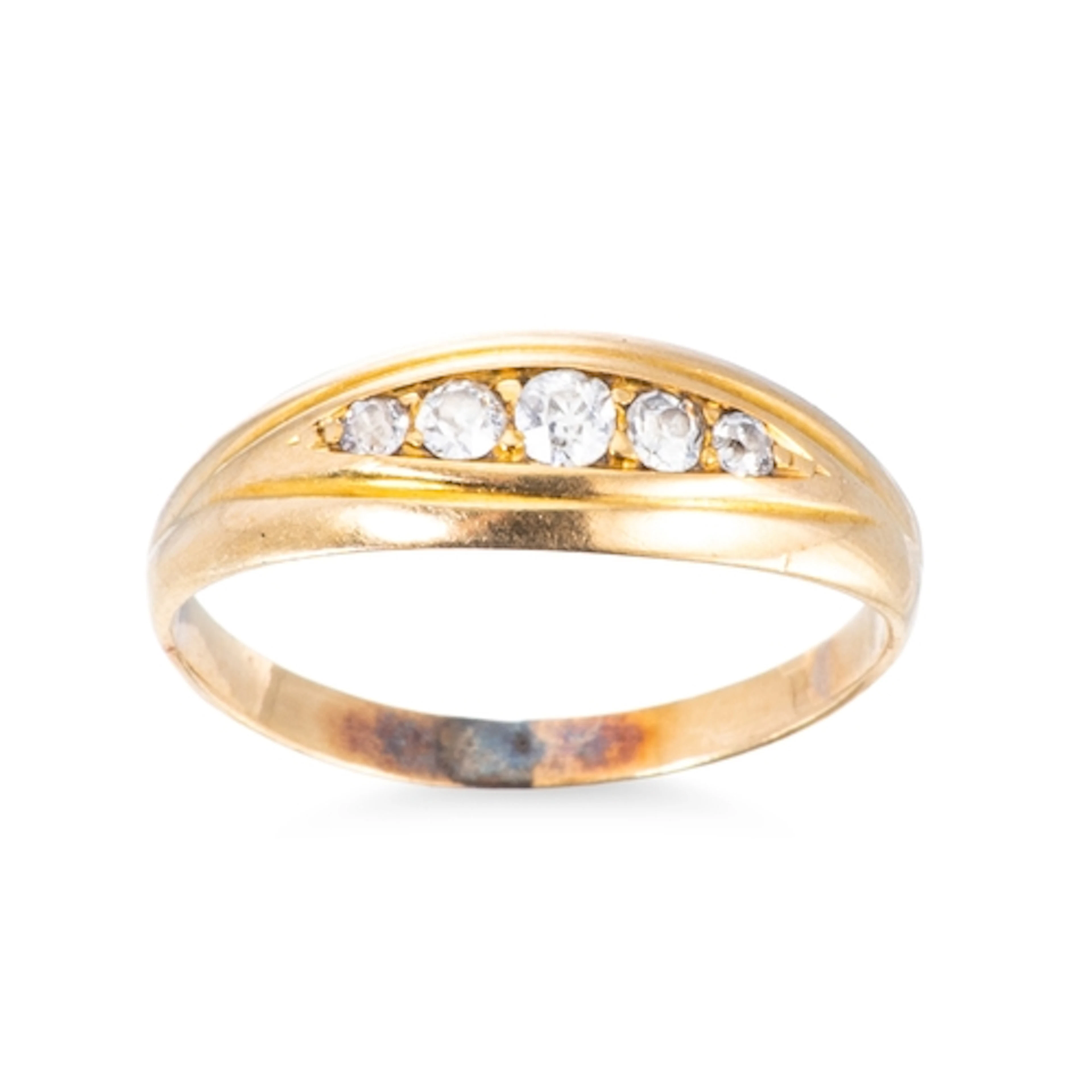 AN ANTIQUE 18CT YELLOW GOLD DIAMOND SET DRESS RING, set with...