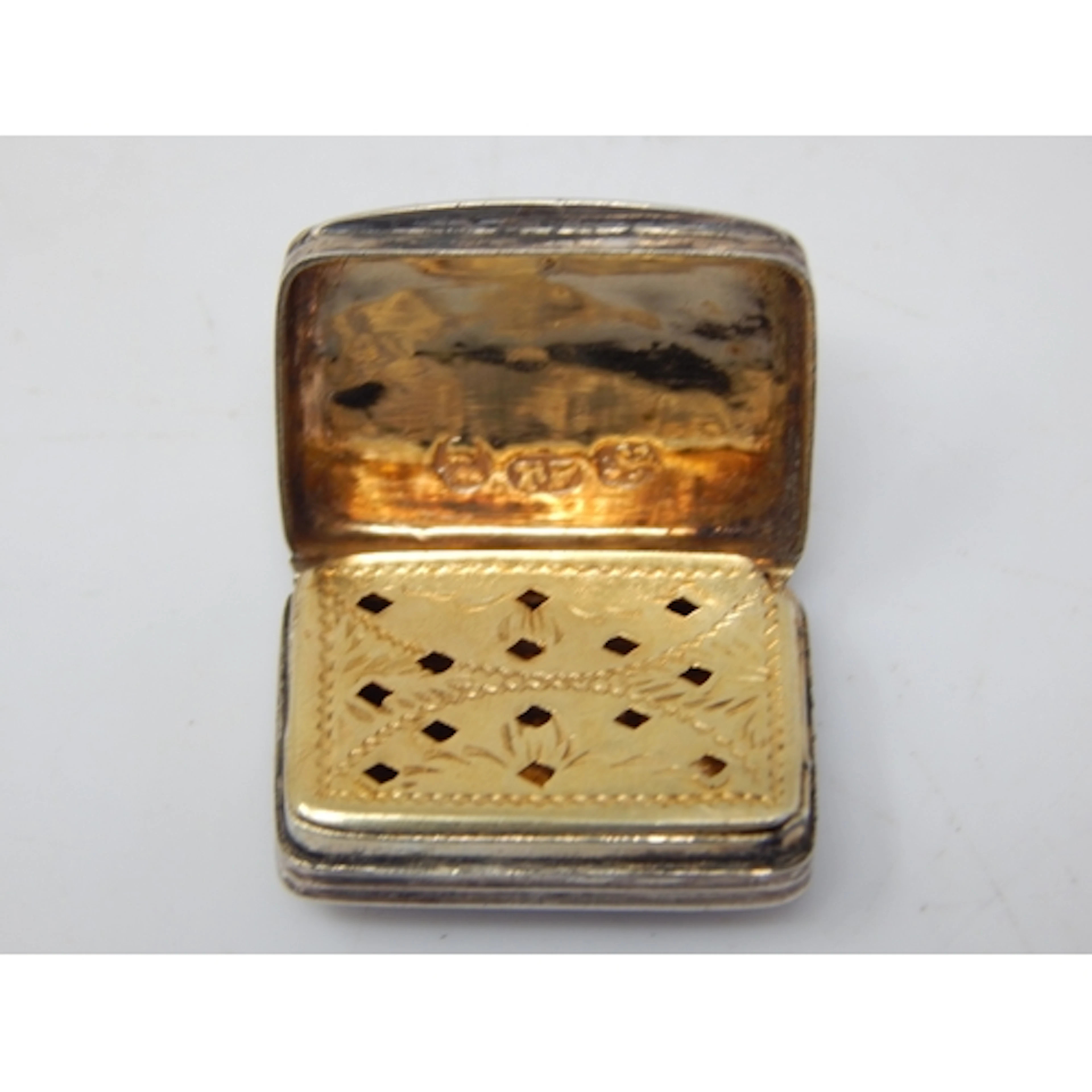 George IV Silver Vinaigrette with Pierced Gilded Grille: Hal...