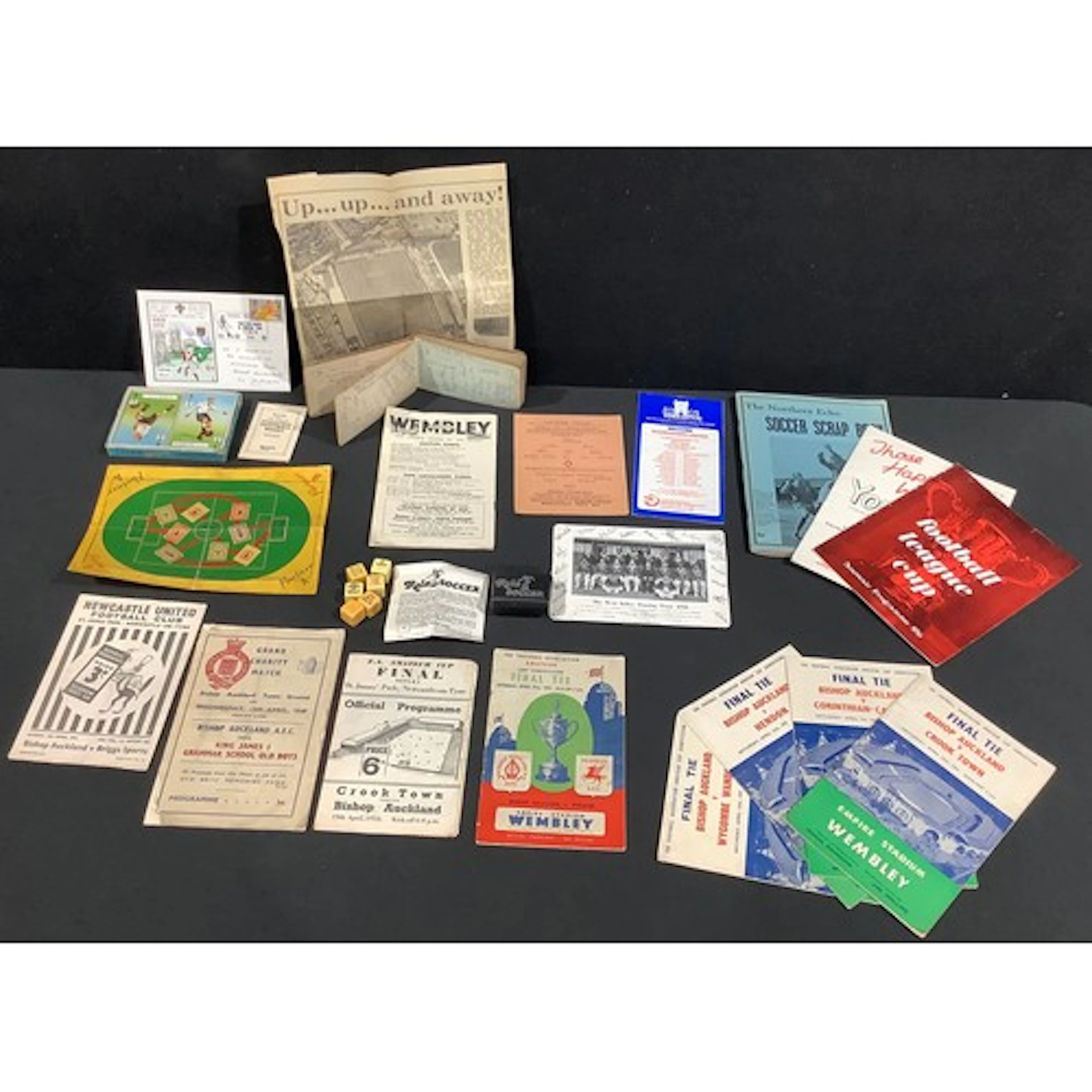 Football Memorabilia - a 1940s and 1950s autograph book, con...