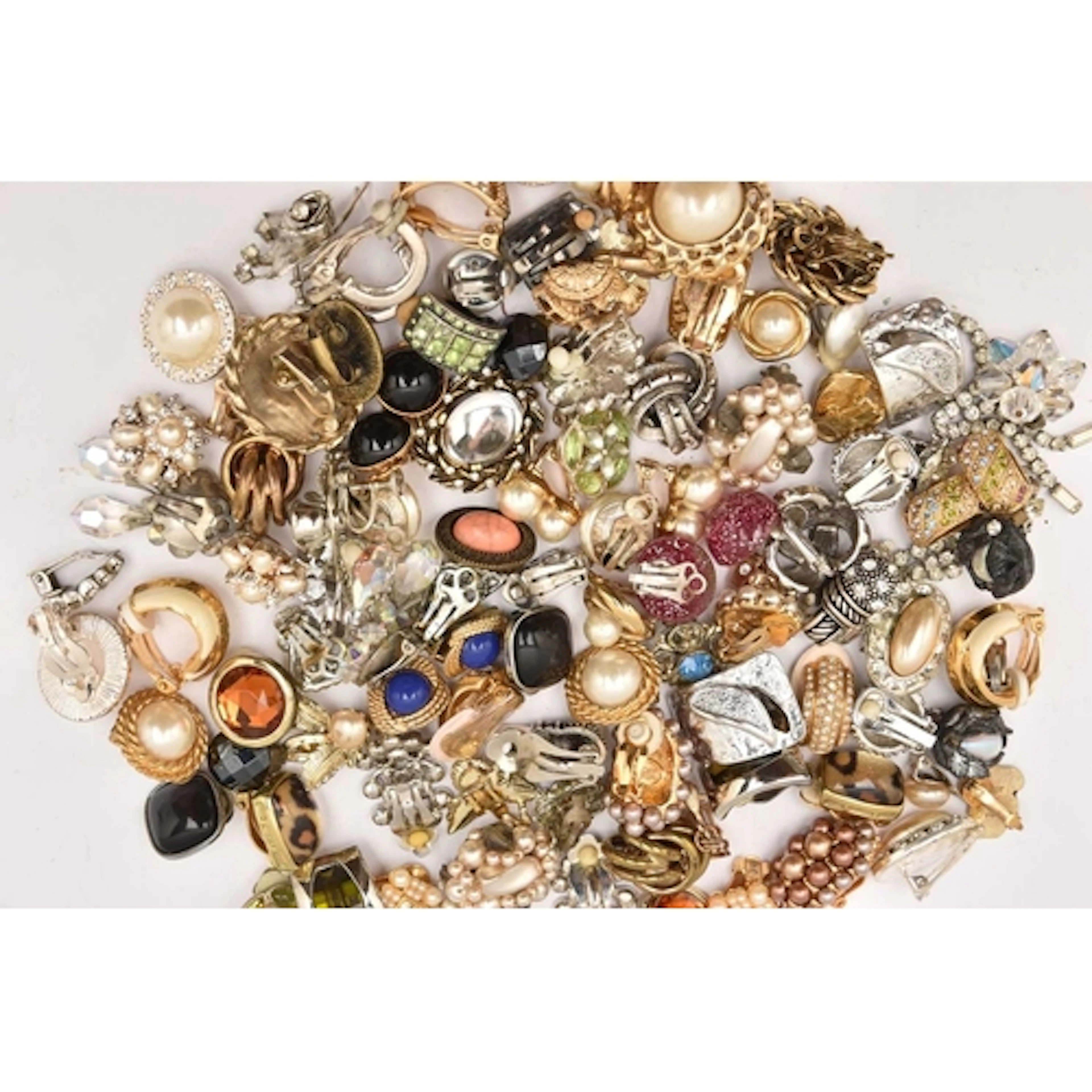 A SMALL PLASTIC TUB OF APPROXIMATELY 50 PAIRS OF COSTUME CLI...