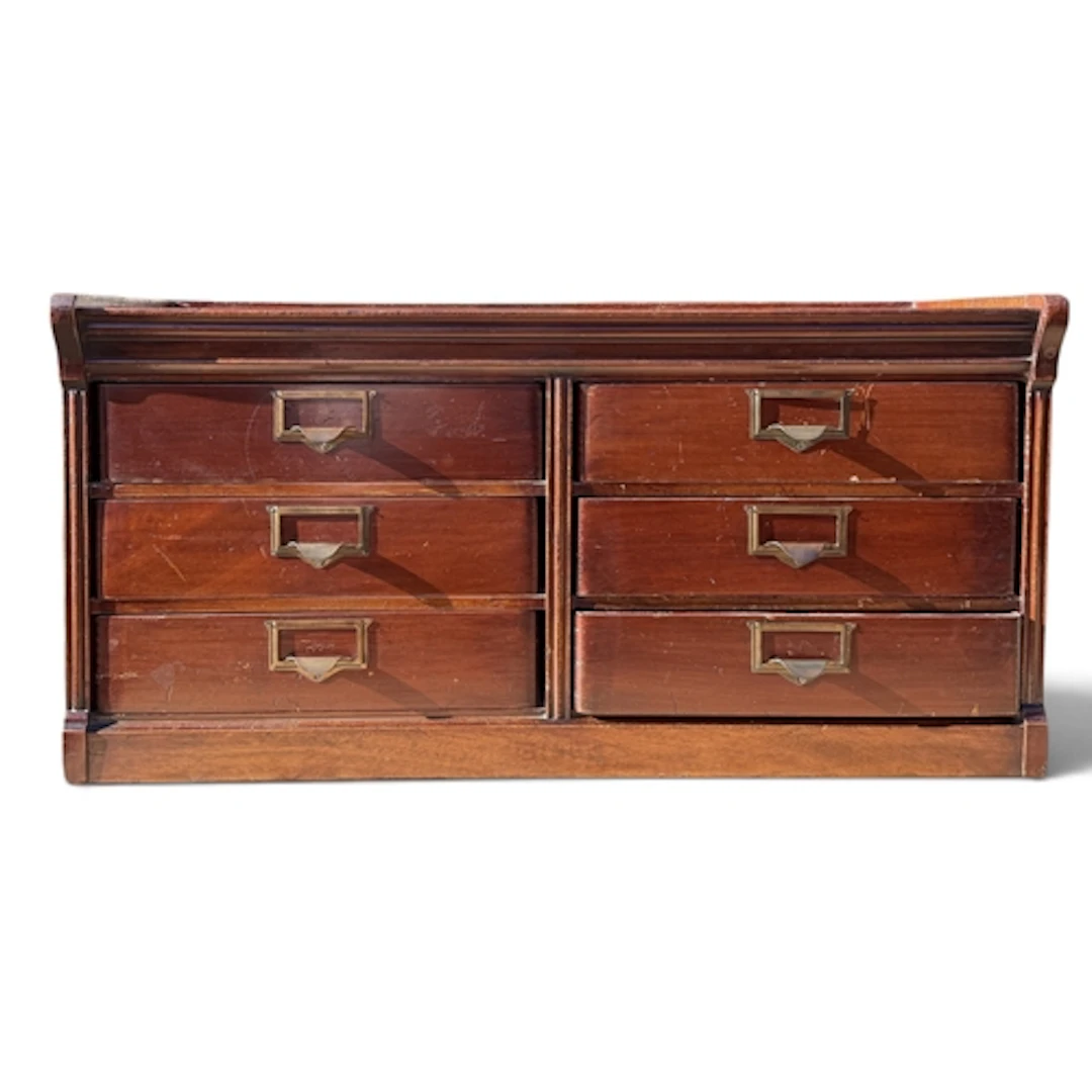A MAHOGANY TABLE TOP BANK OF DRAWERS 86cm x 33cm x 42cm...