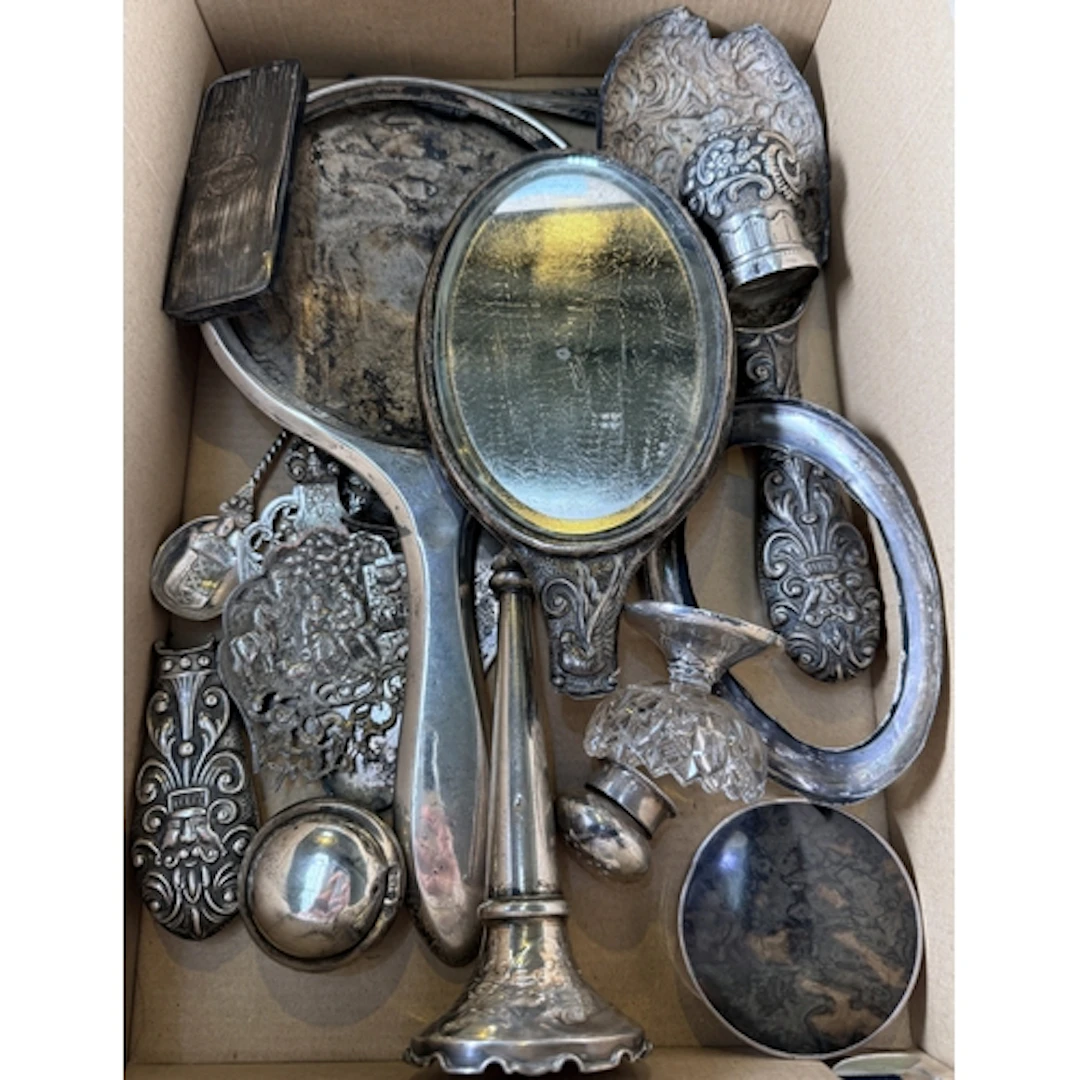 A selection of scrap silver and white metal mainly weighted ...