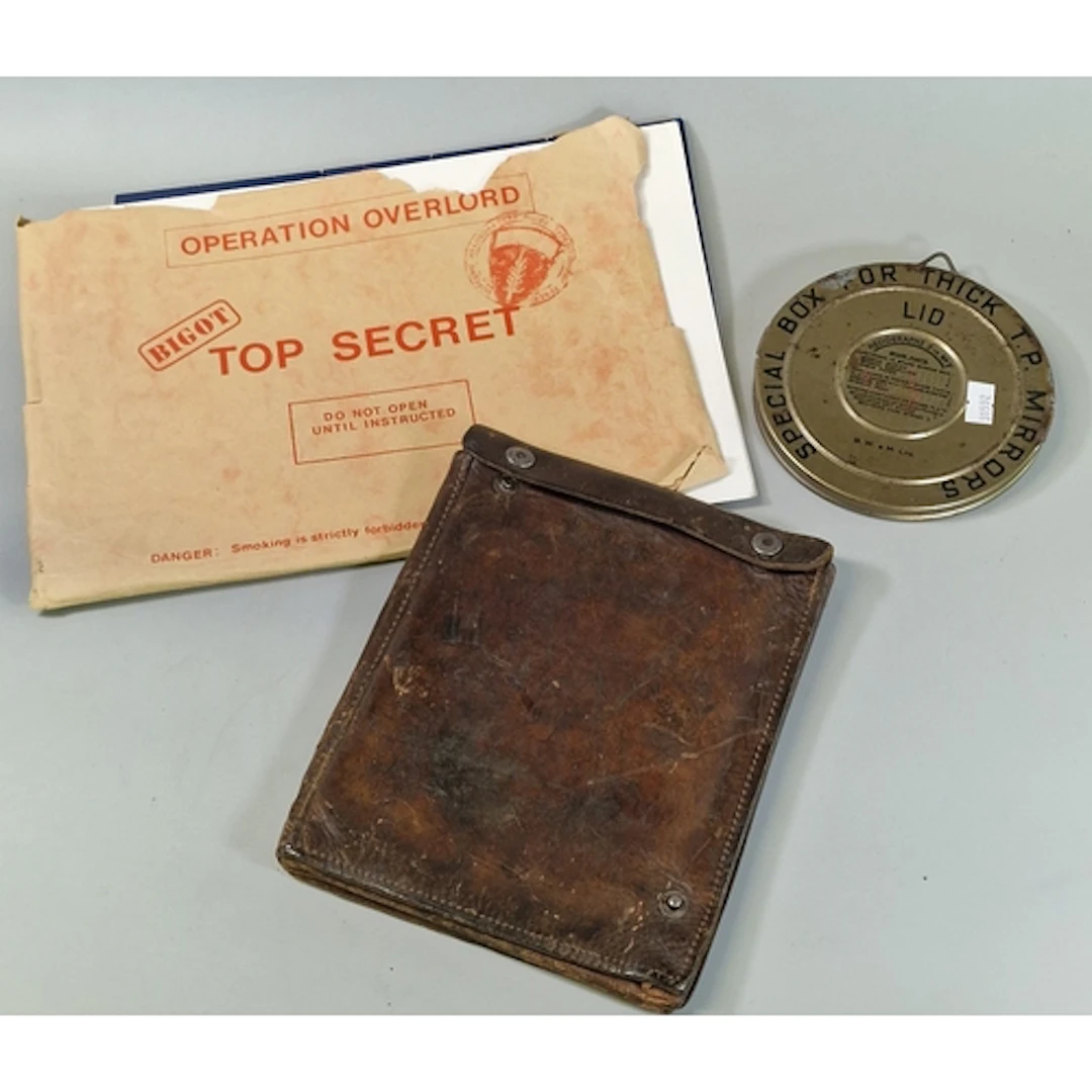 Collection of militaria, including a British Army 5-inch Mk ...