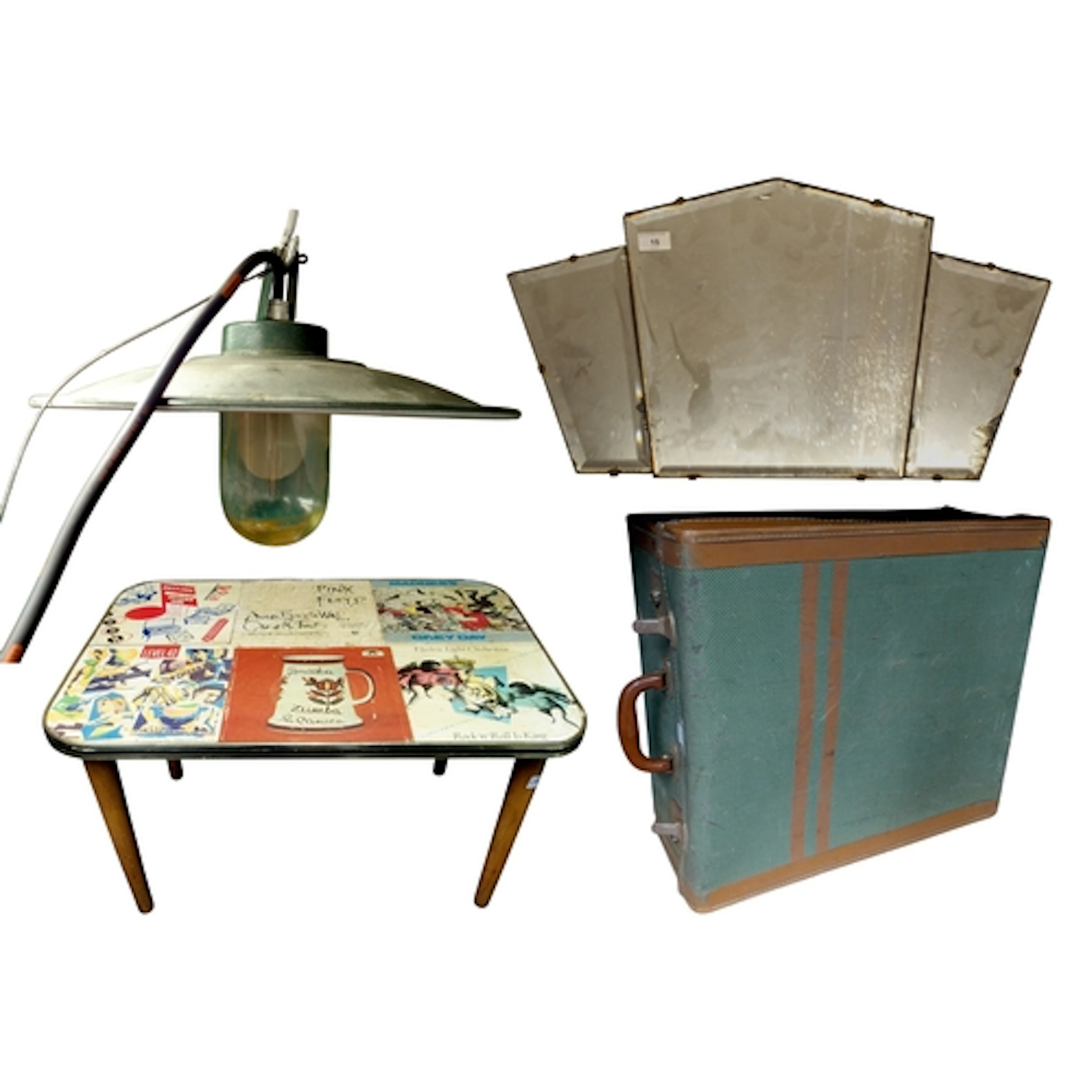 A mixed lot to consist of a early to mid 20th century enamel...