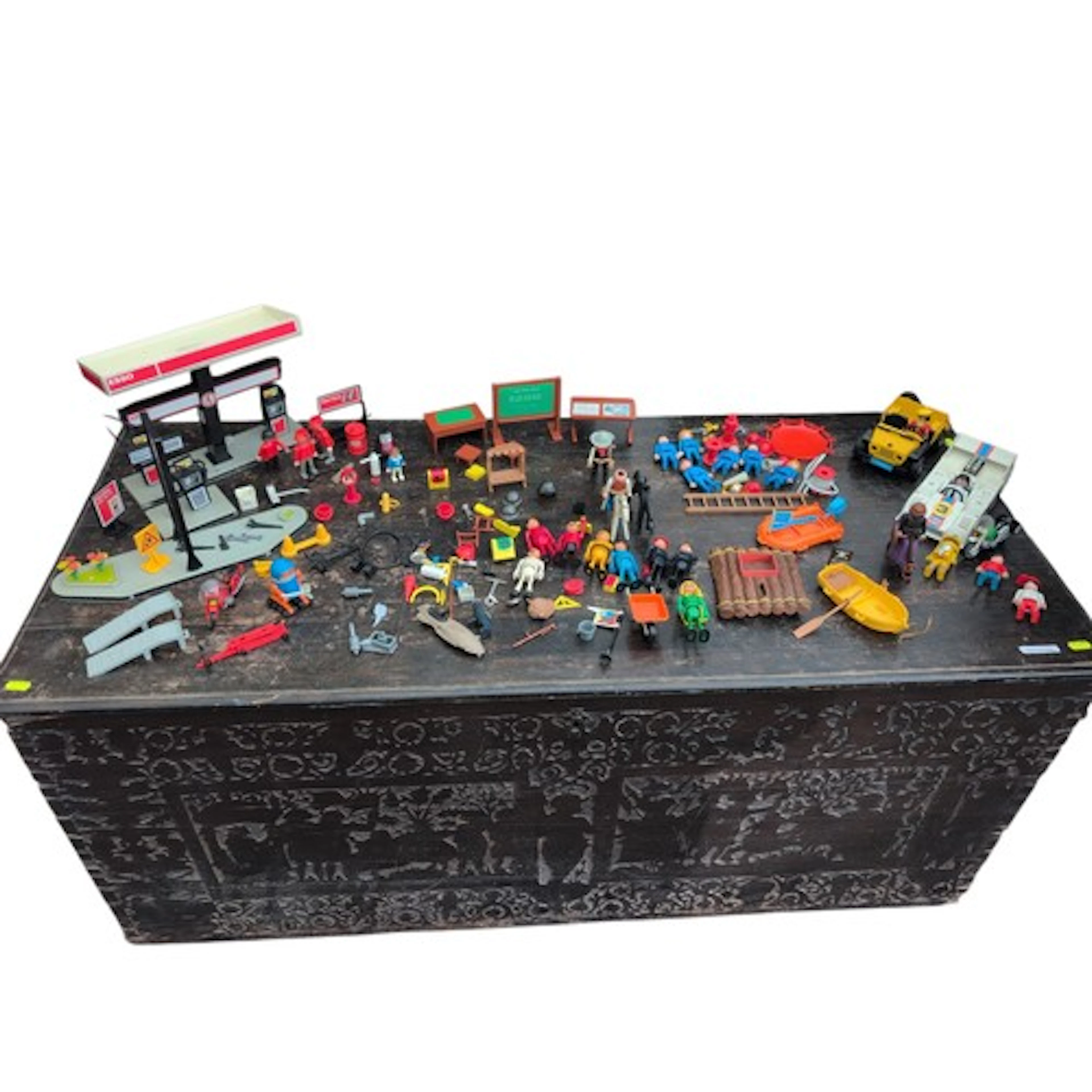 Collection of unboxed vintage Playmobil and Playmobil-style ...