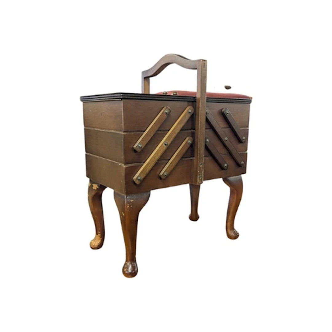 A 17th century Queen Anne mahogany and leather cantilever se...