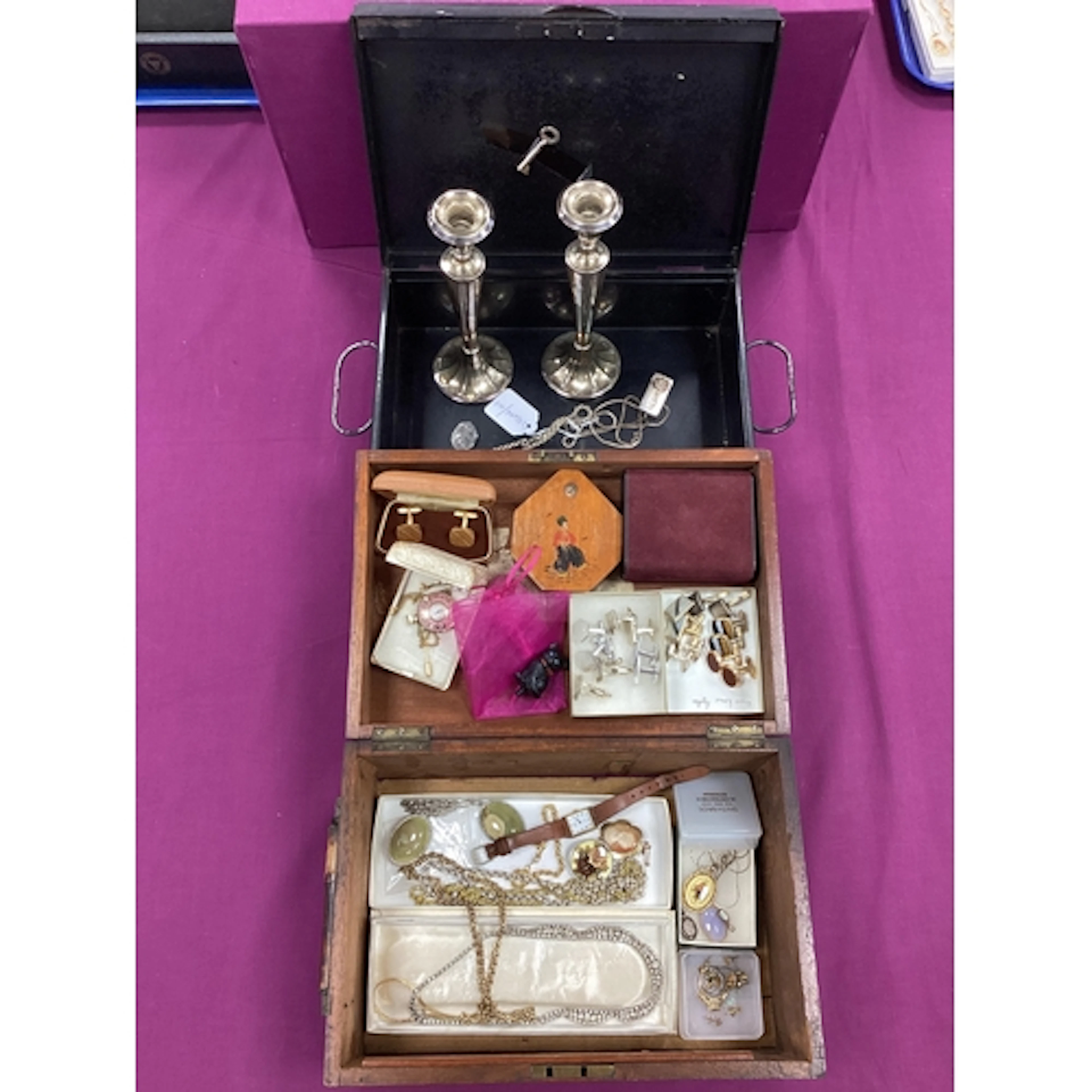 A Collection of Assorted Costume Jewellery, including a hall...