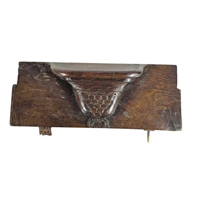 A LATE 17TH/EARLY 18TH CENTURY CARVED OAK MISERICORD/MONK’S ...