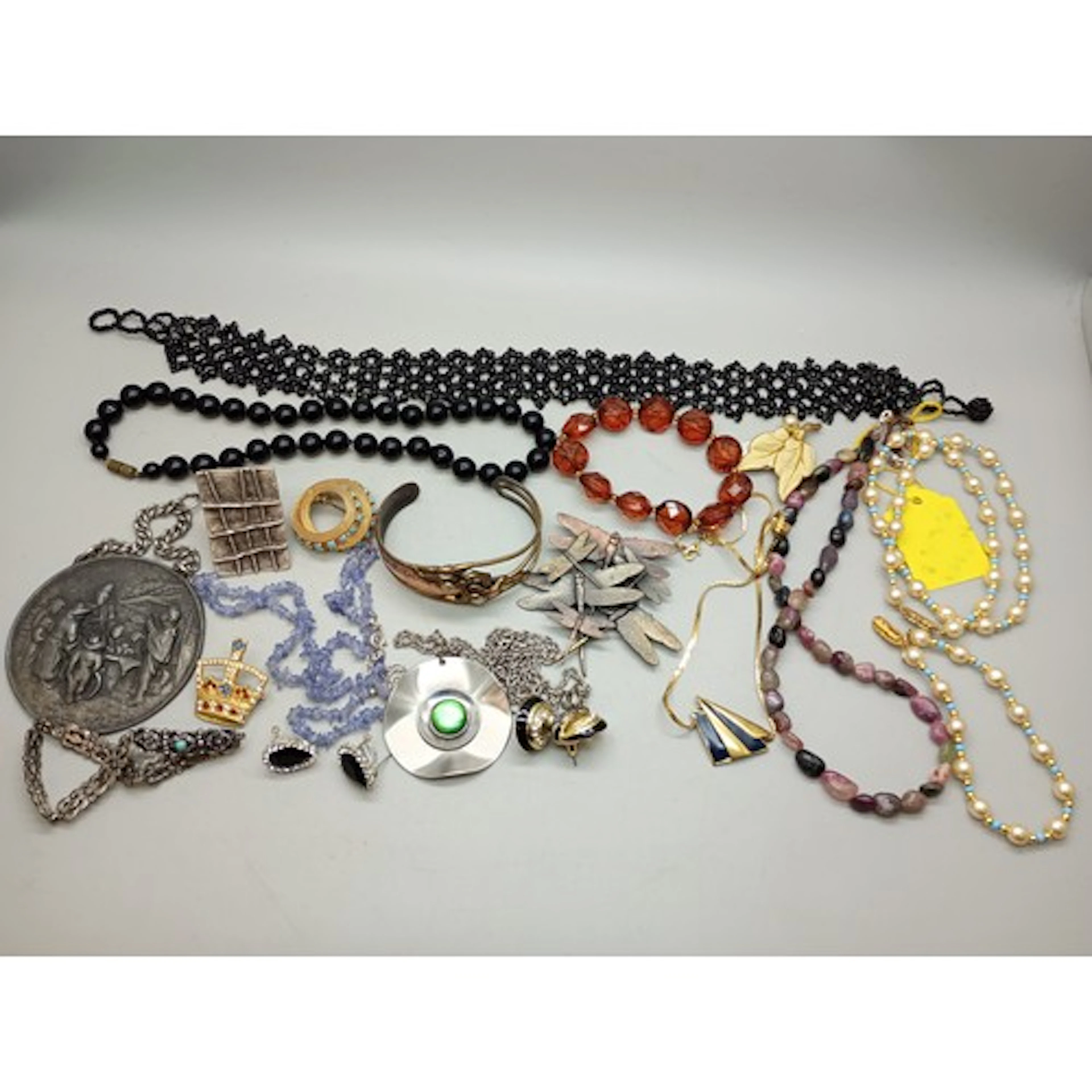 A collection of vintage and later costume jewellery includin...