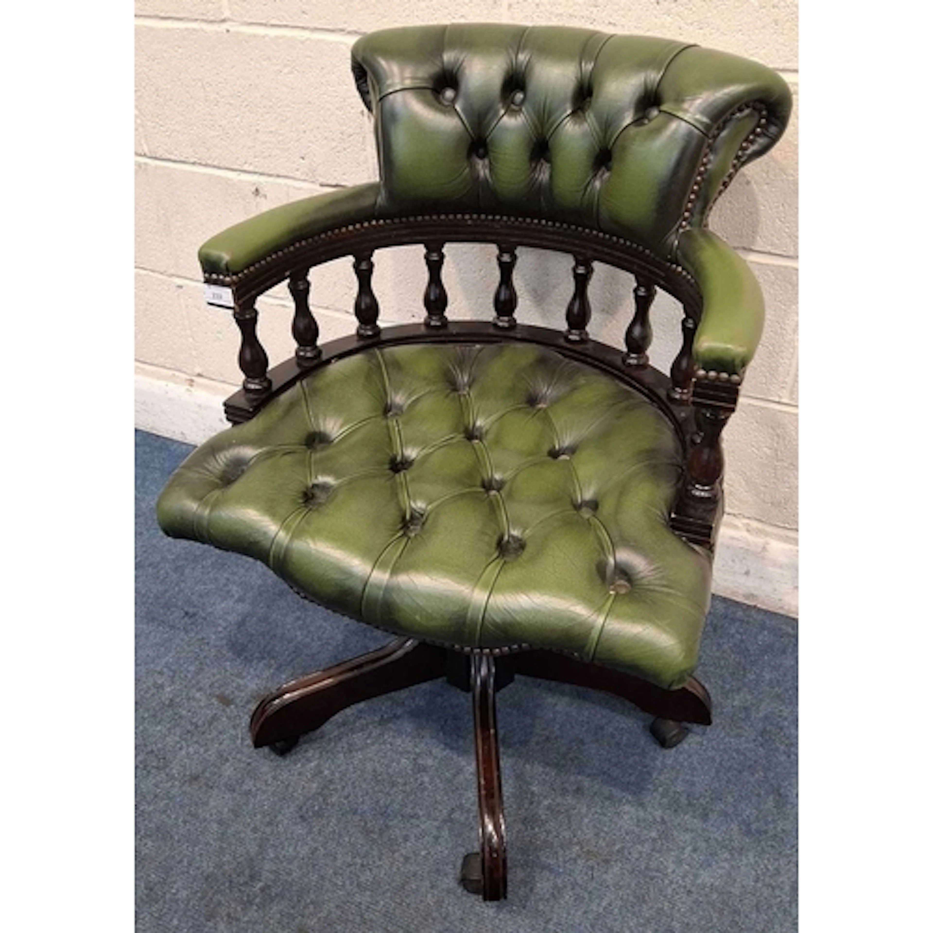 A REPRODUCTION SWIVEL OFFICE / CAPTAINS CHAIR (width 61cm x...