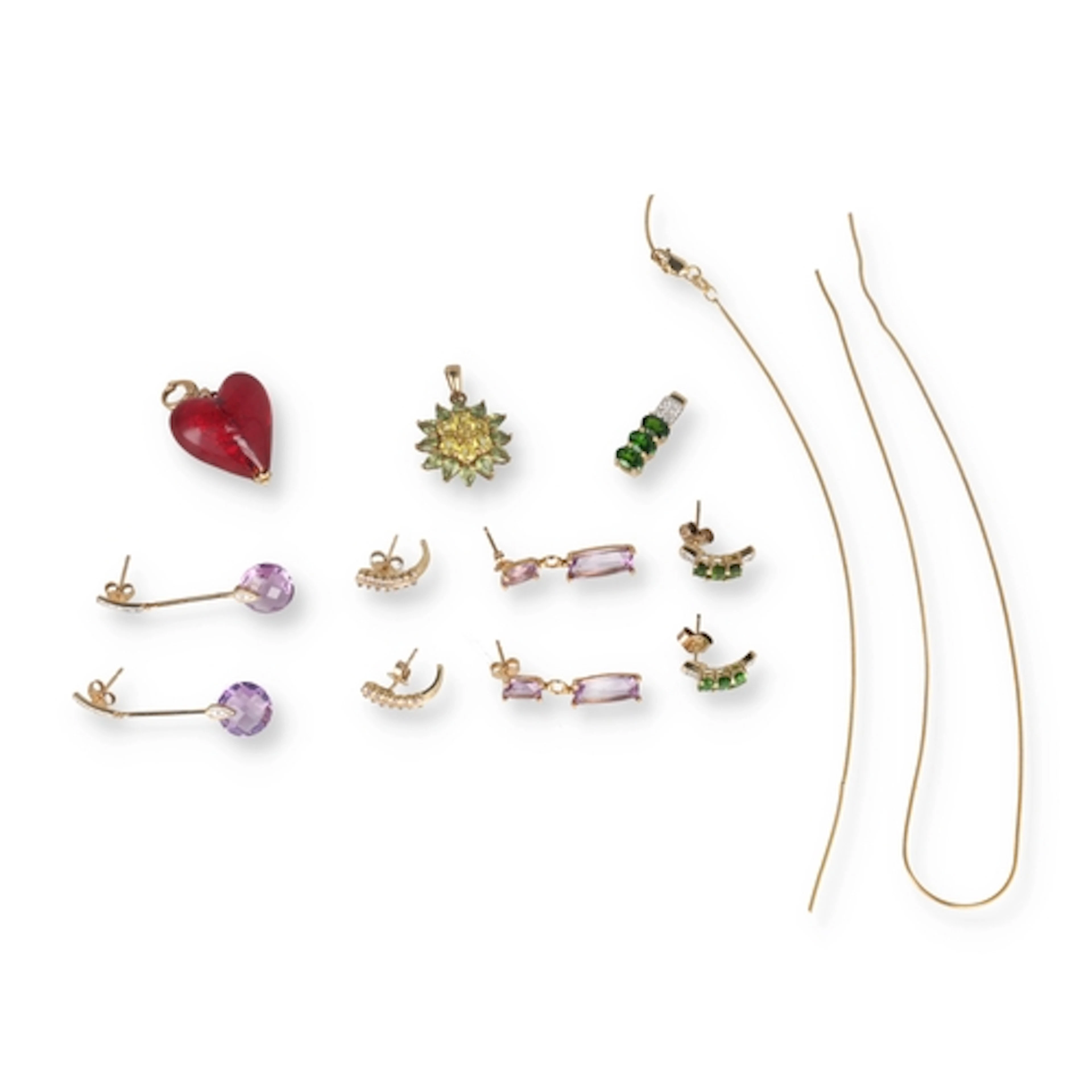 A SMALL GROUP OF 9CT GOLD MOUNTED AND SILVER MOUNTED JEWELLE...