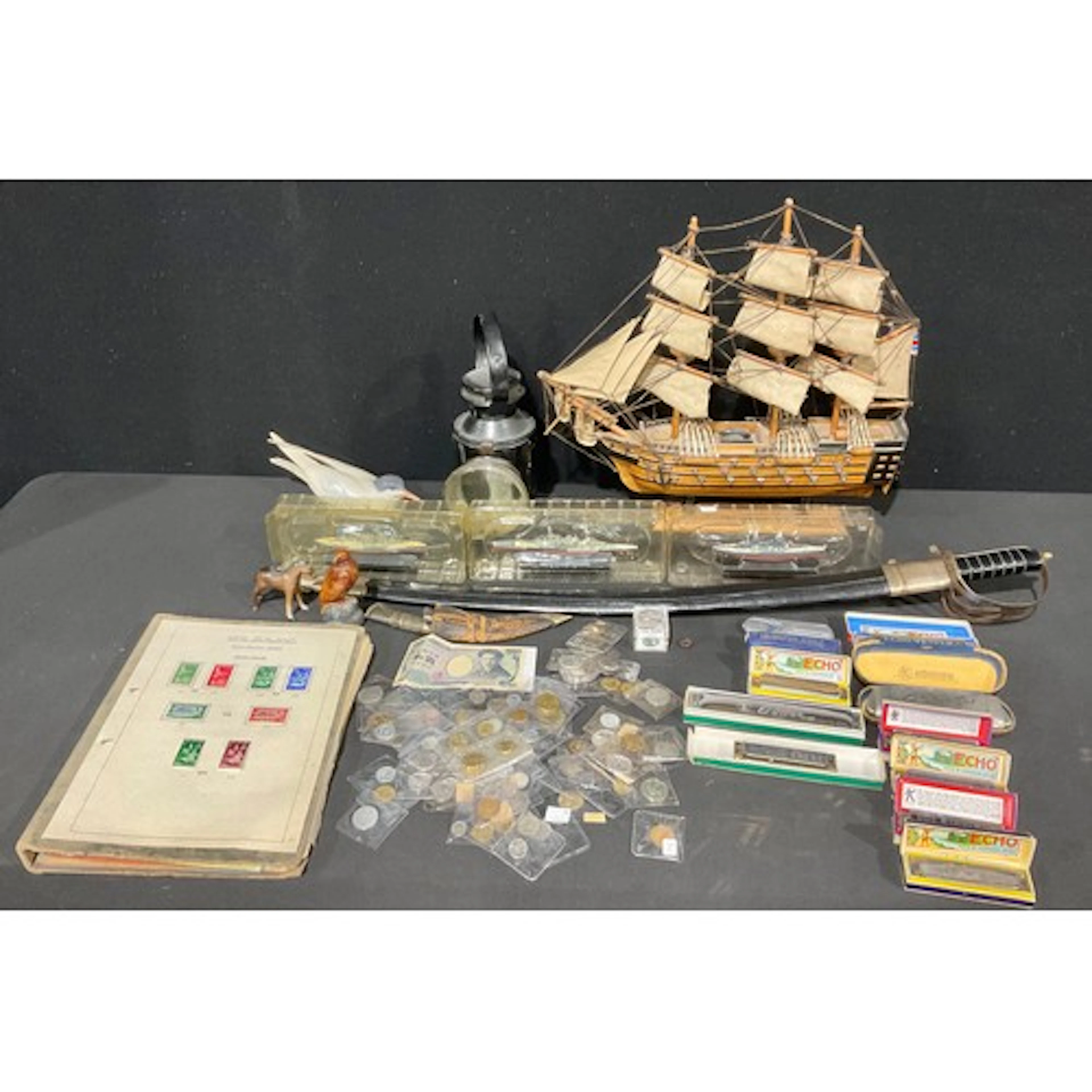 Collectibles - an LMS ‘61487’ carriage lamp; to scale model ...