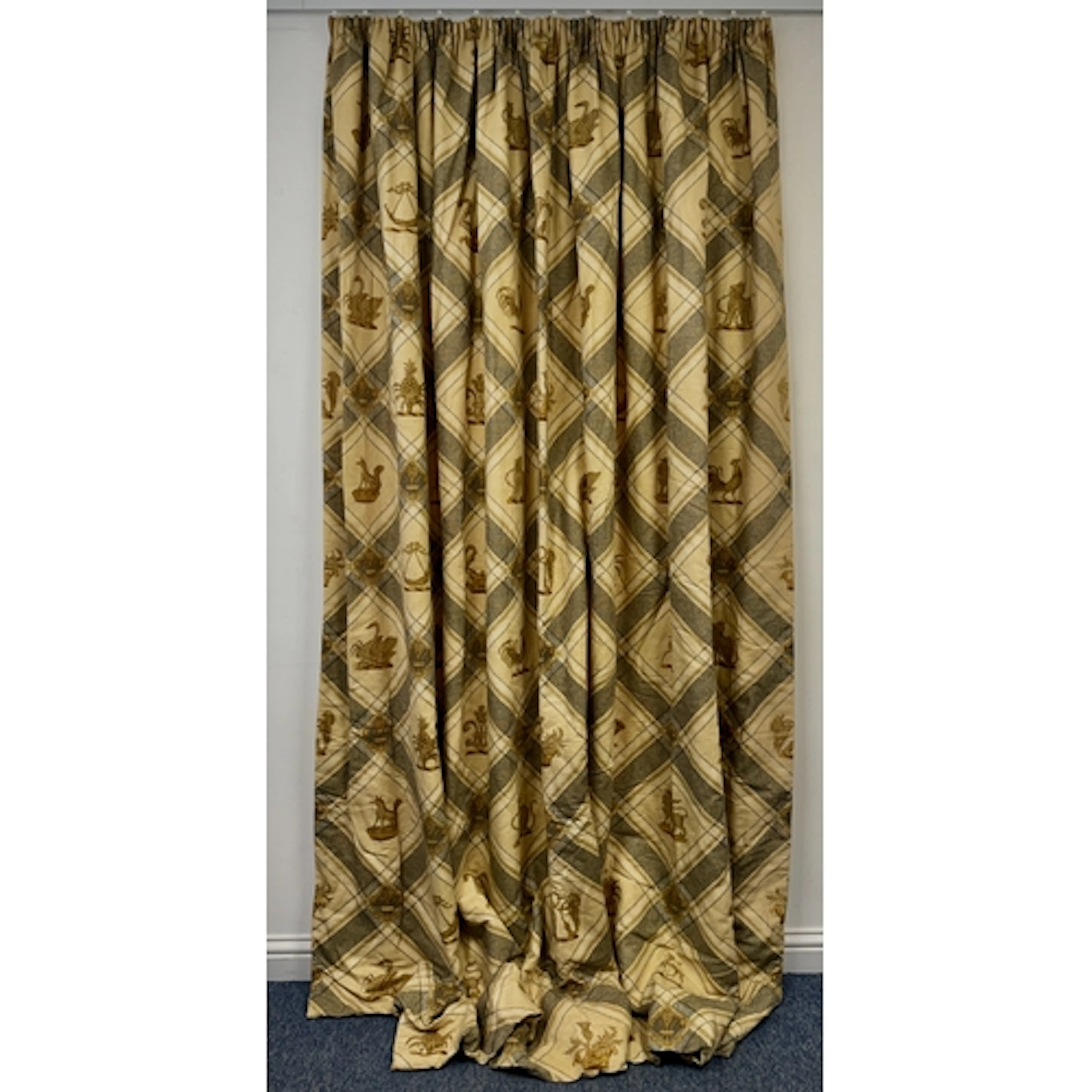 One pair of very high quality handmade curtains in Armorial ...