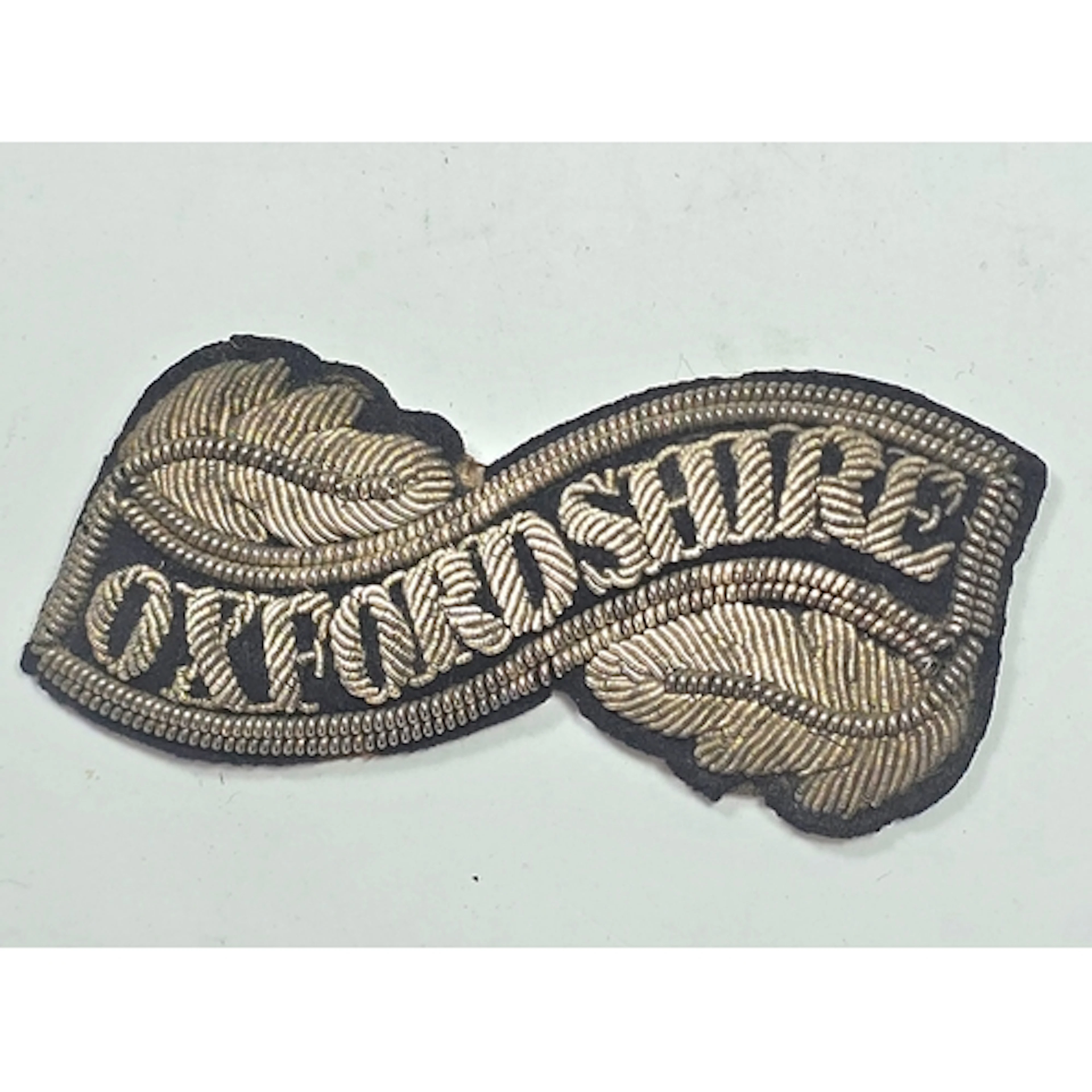 The Oxfordshire Militia. An officer’s ‘scroll’ pattern forag...