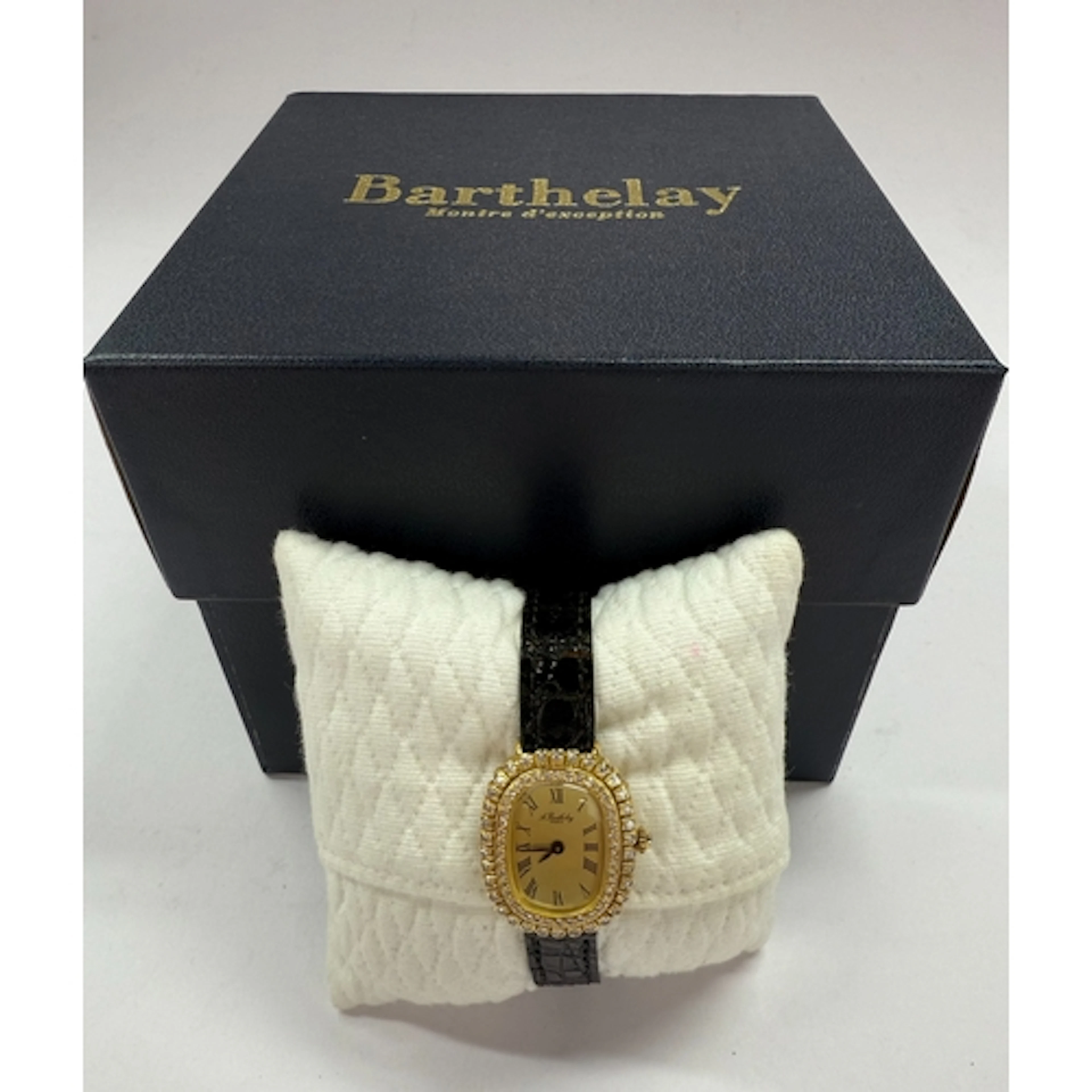 Watches: Ladies 18ct gold Barthelay wrist watch, oval champa...