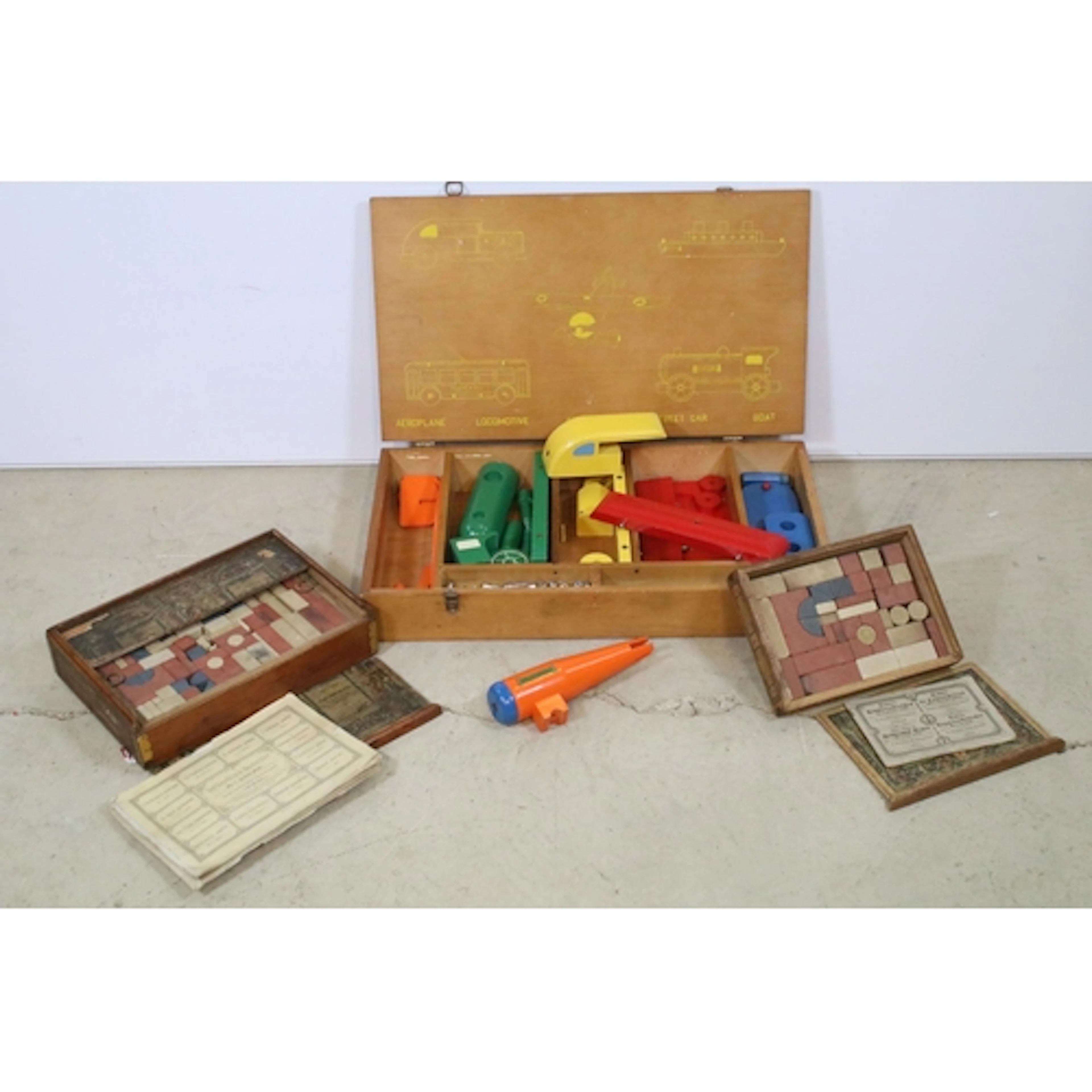 Small collection of toys to include 2 x boxed sets of Richte...