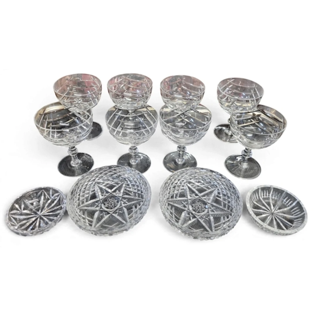 A good quantity of Waterford Crystal Glasses and others.