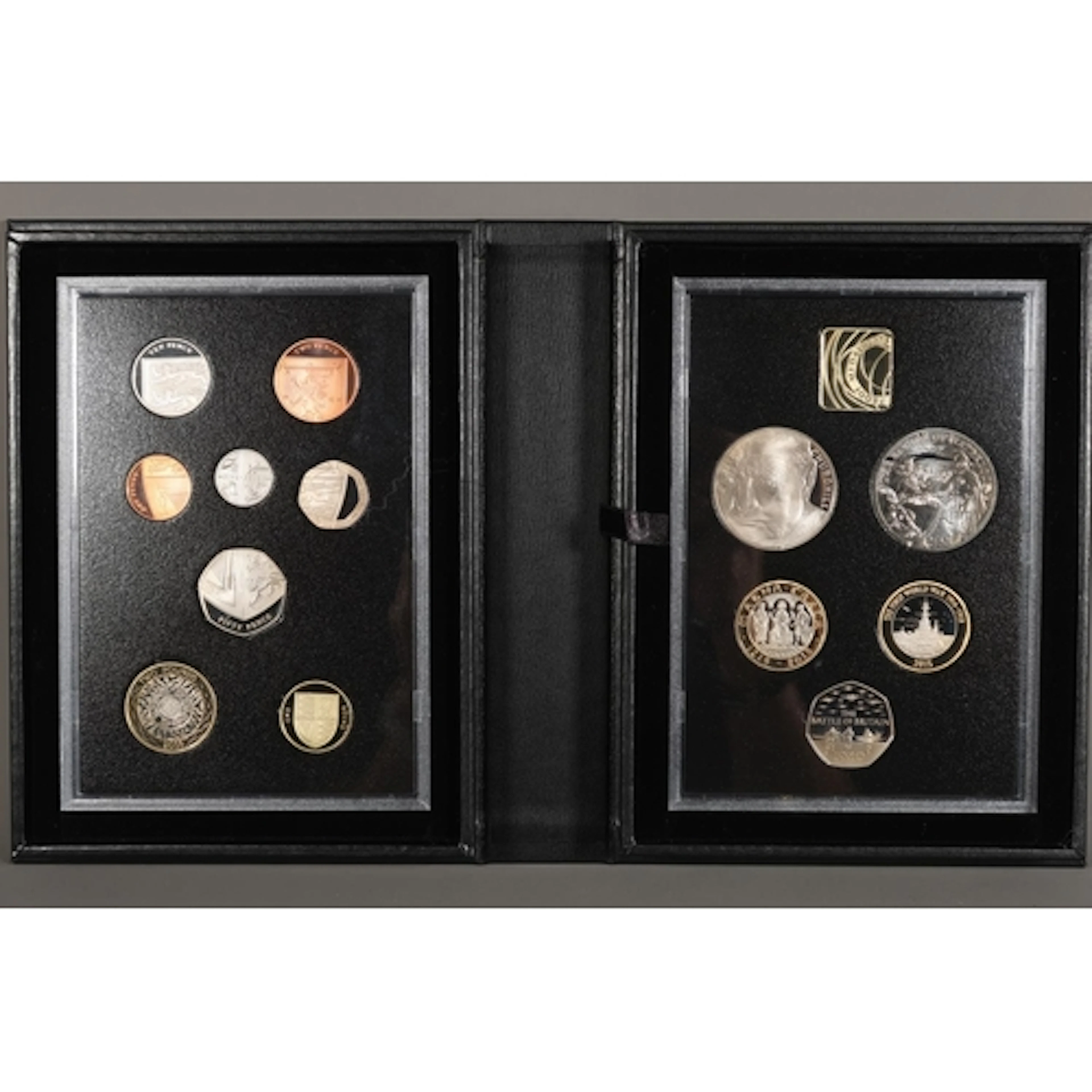 UNITED KINGDOM Queen Elizabeth II (1952-2022) proof coin col...