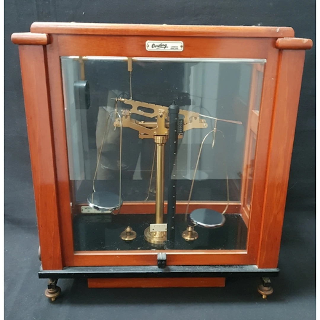 VINTAGE CHAINOMATIC MODEL 101 ANALYTIC BALANCE BY MAKER L. O...