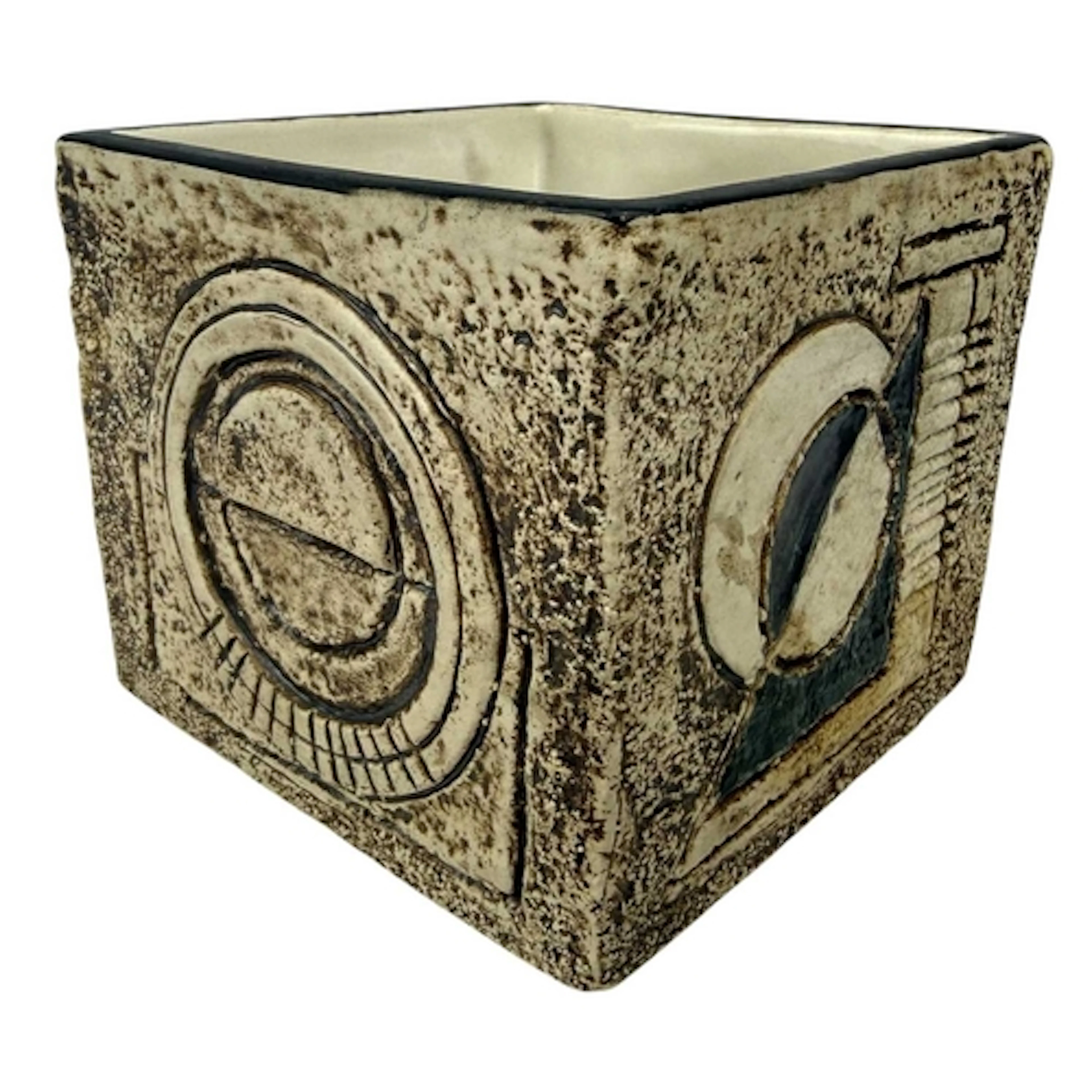 Louise Jinks for Troika Pottery - A 20th Century Cornish stu...