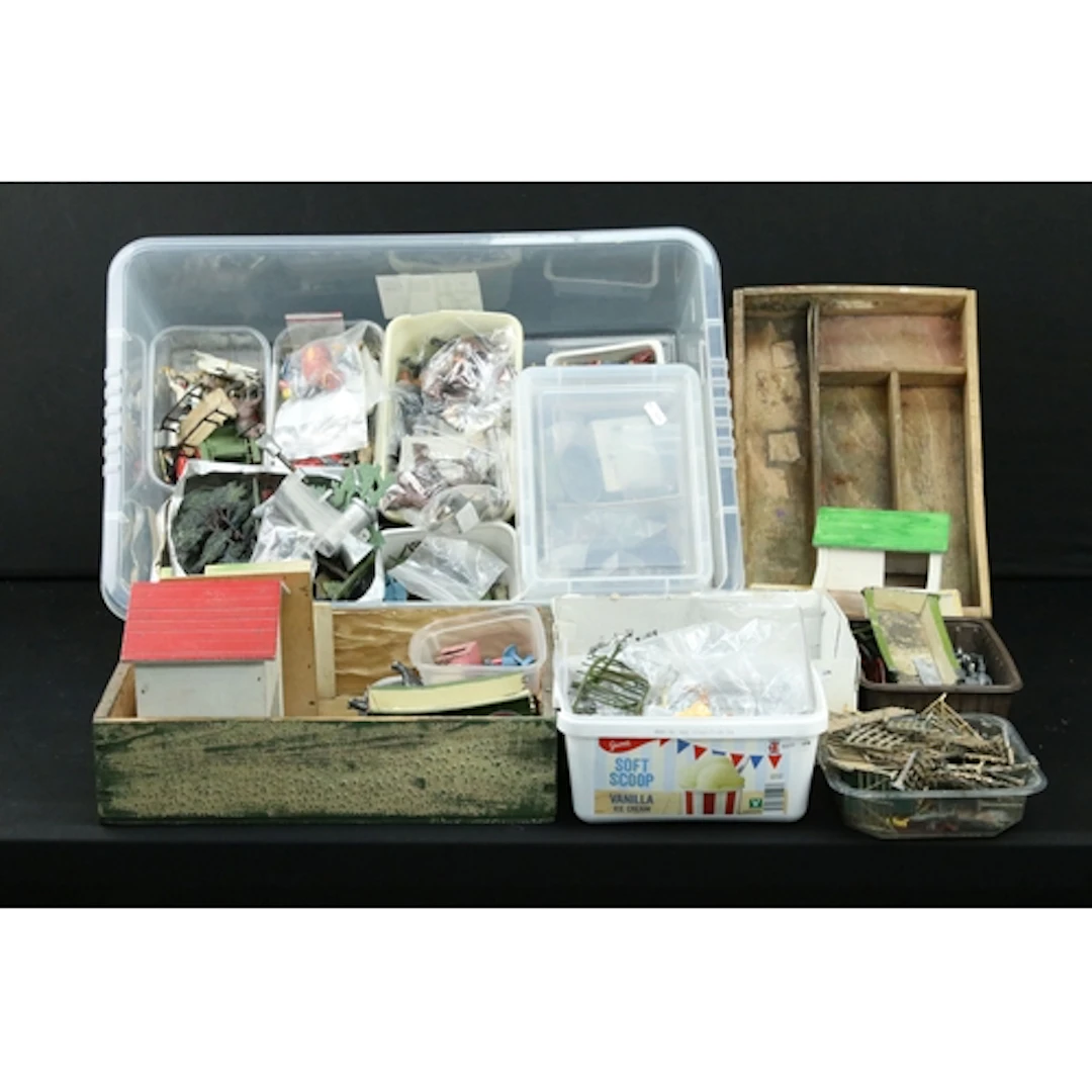 Collection of metal figures, animals and accessories to incl...