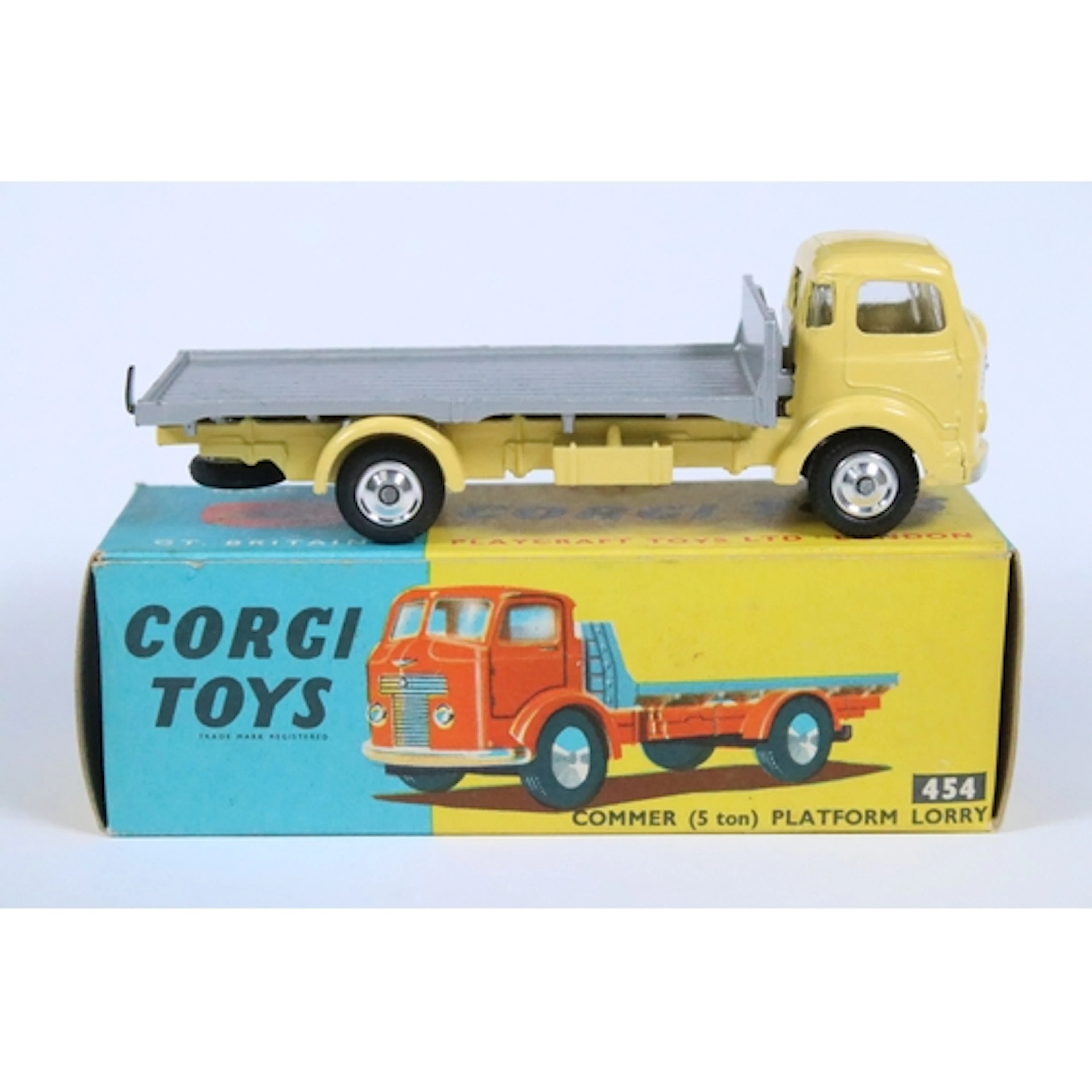 Boxed Corgi 454 Commer (5 ton) Platform Lorry diecast model ...