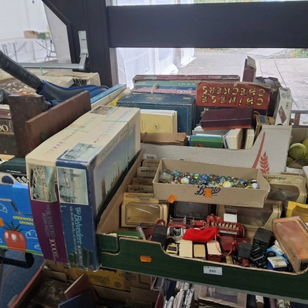 SIX BOXES AND LOOSE GAMES, PUZZLES ETC to inlcude a quantity...