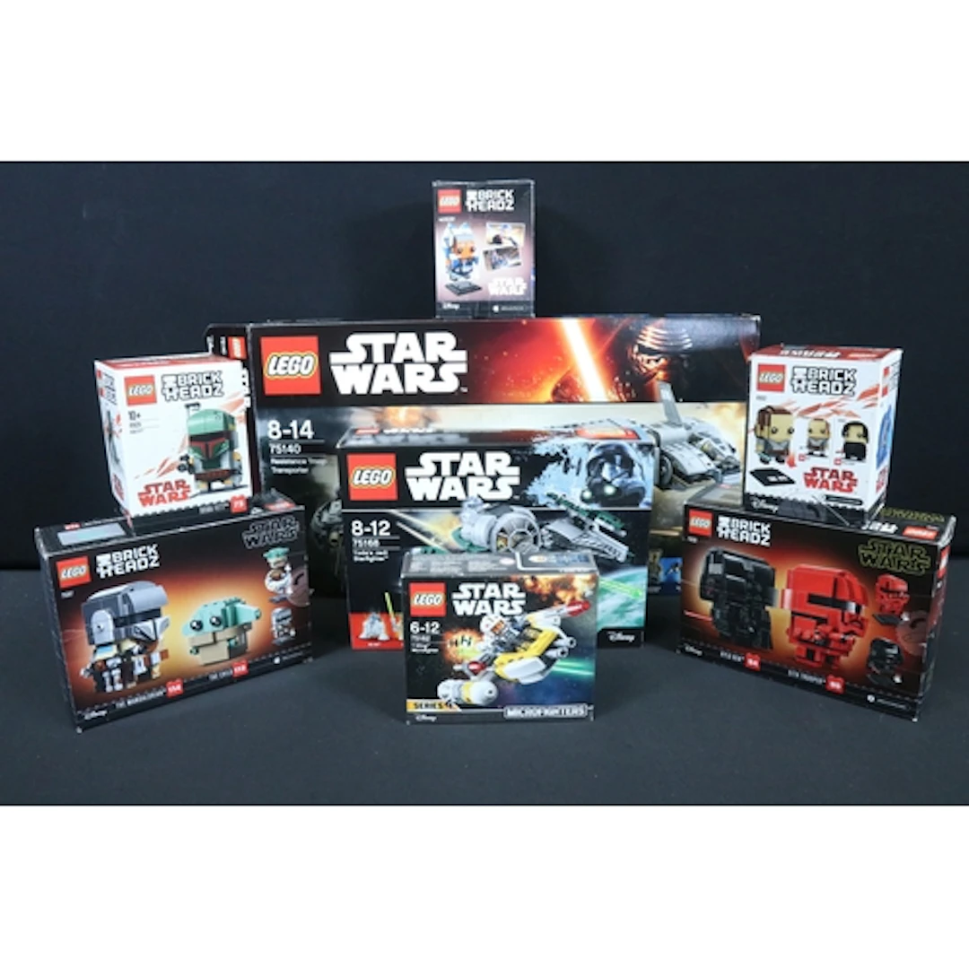 Lego - Eight boxed Lego Star Wars sets to include 75140 Resi...