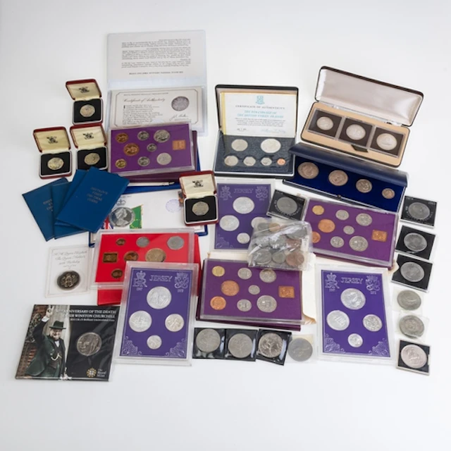 COINS - WORLD COLLECTION OF SILVER AND CUNI. Collection incl...