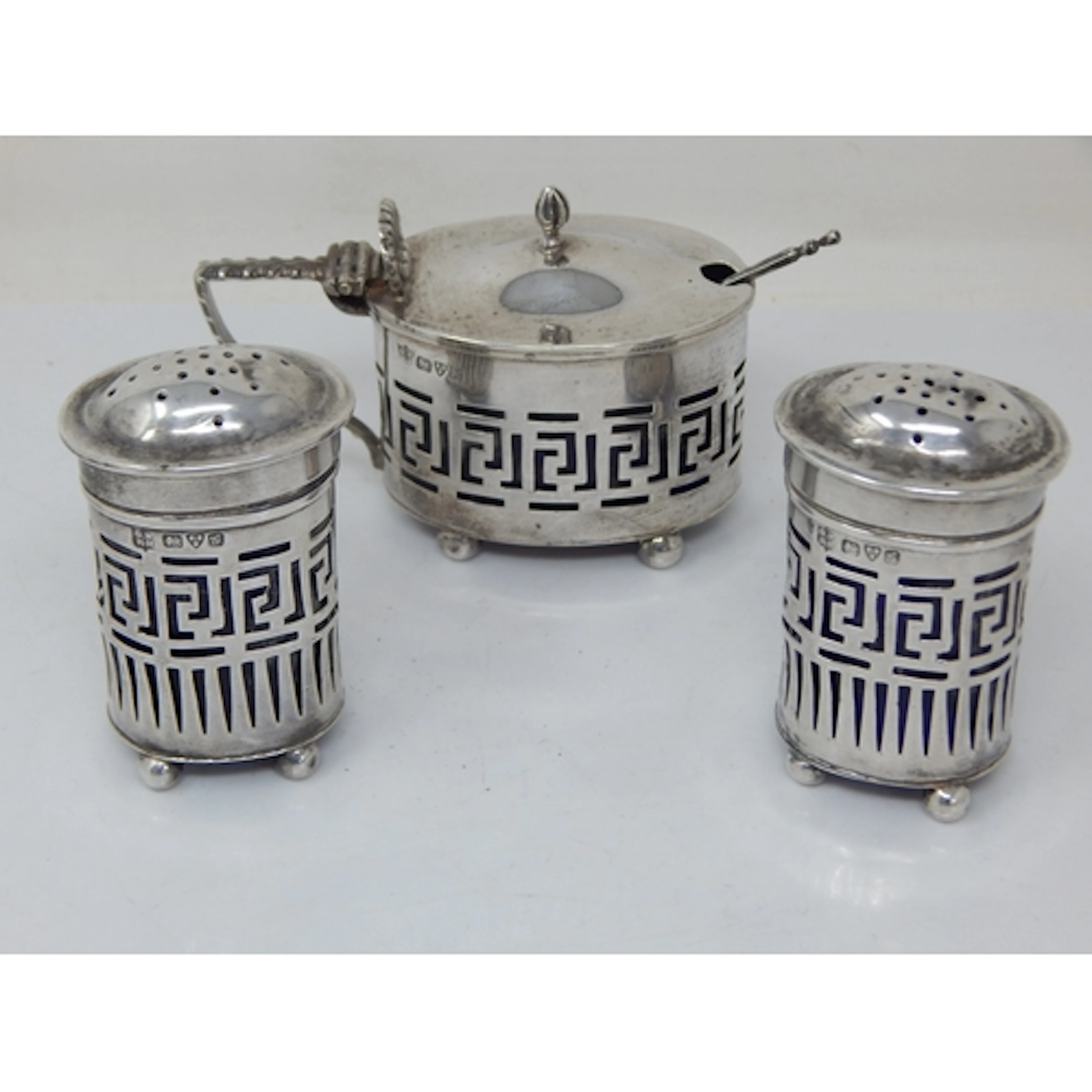 Edwardian Silver Cruet with Cobalt Blue Glass Liners Hallmar...
