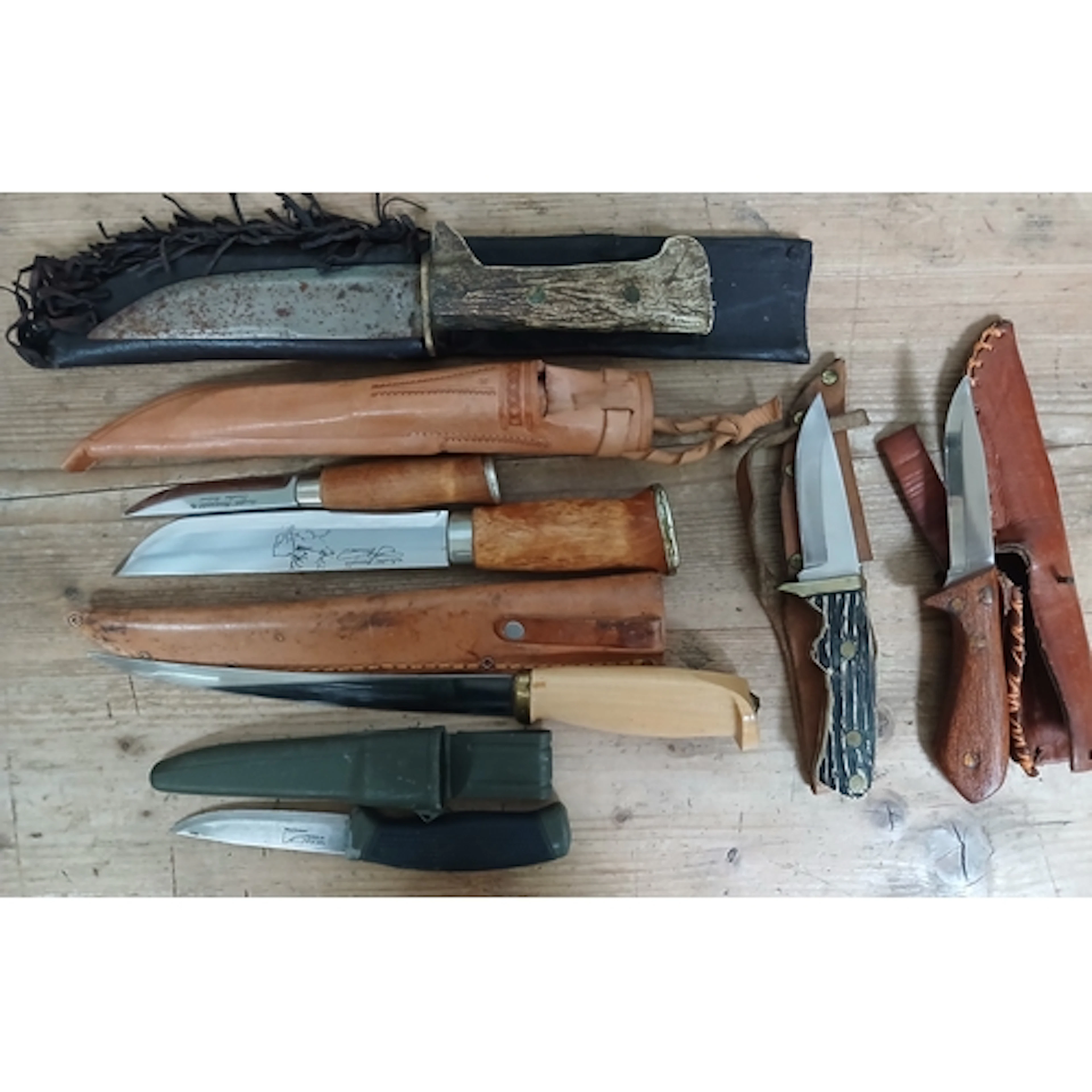 A group of six Scandinavian knives, lengths 21.5cm to 32cm.