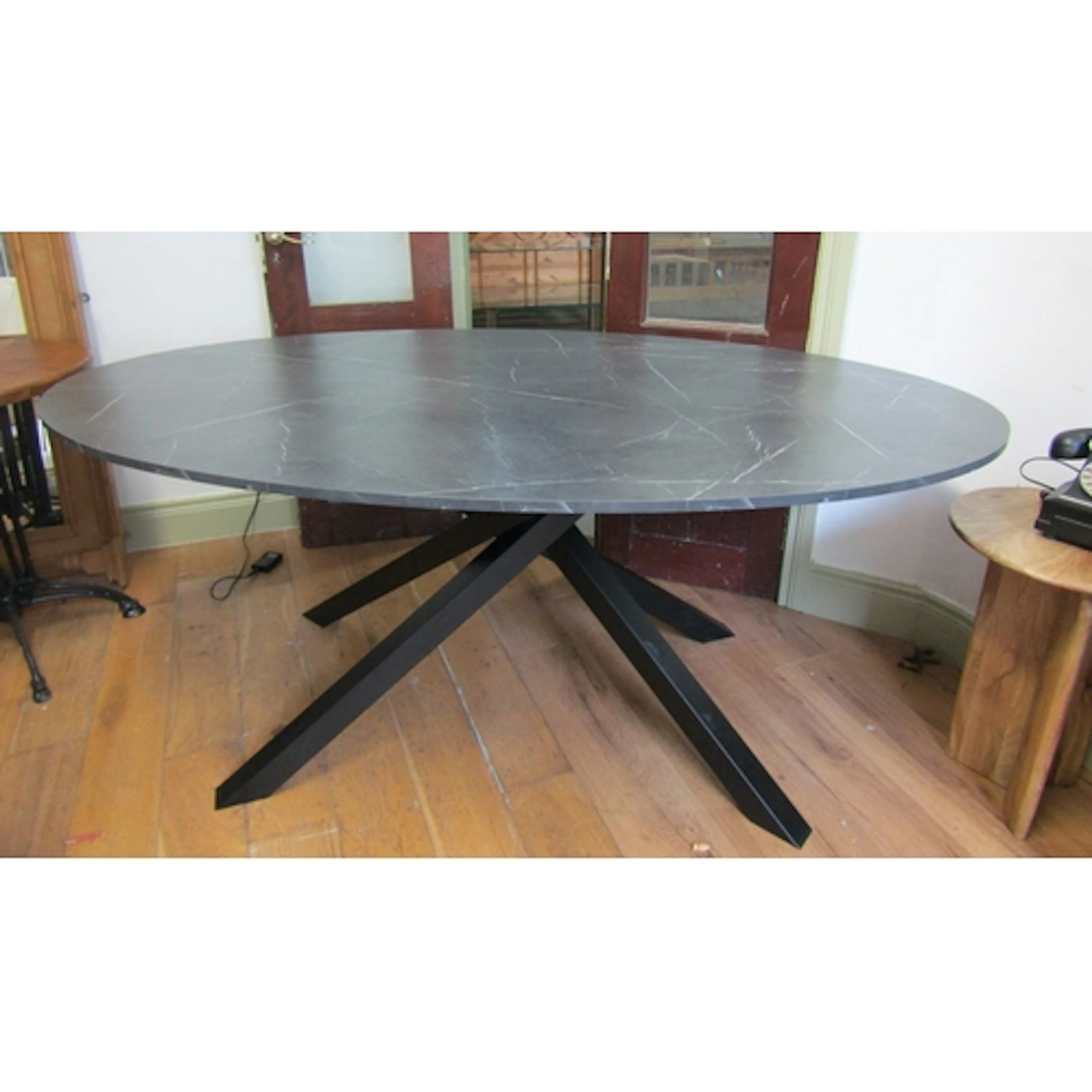 Designer Circular 4ft 6 Inches Diameter Dinning Table with F...