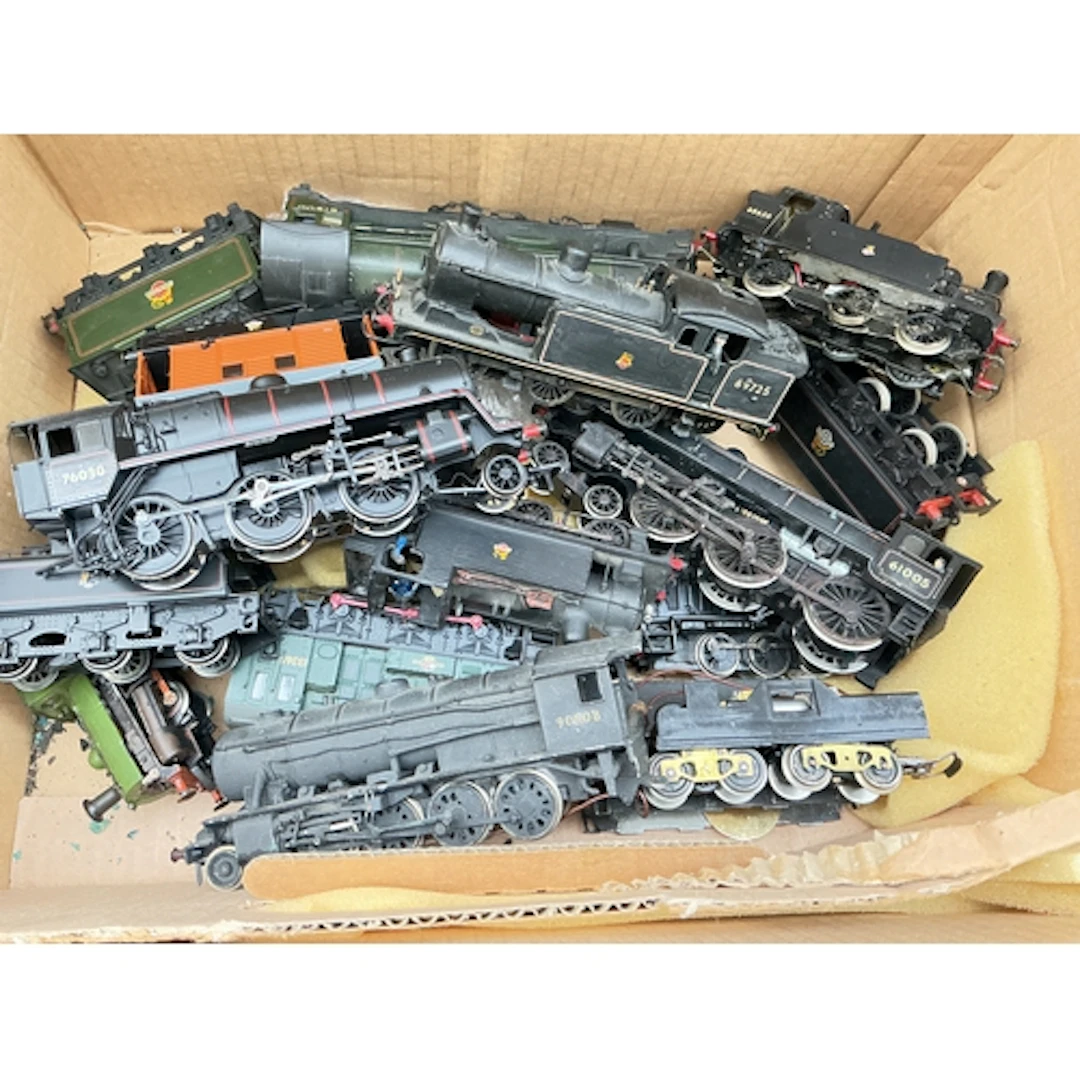 A Collection Of 00 Gauge Locomotives In Various States, No R...