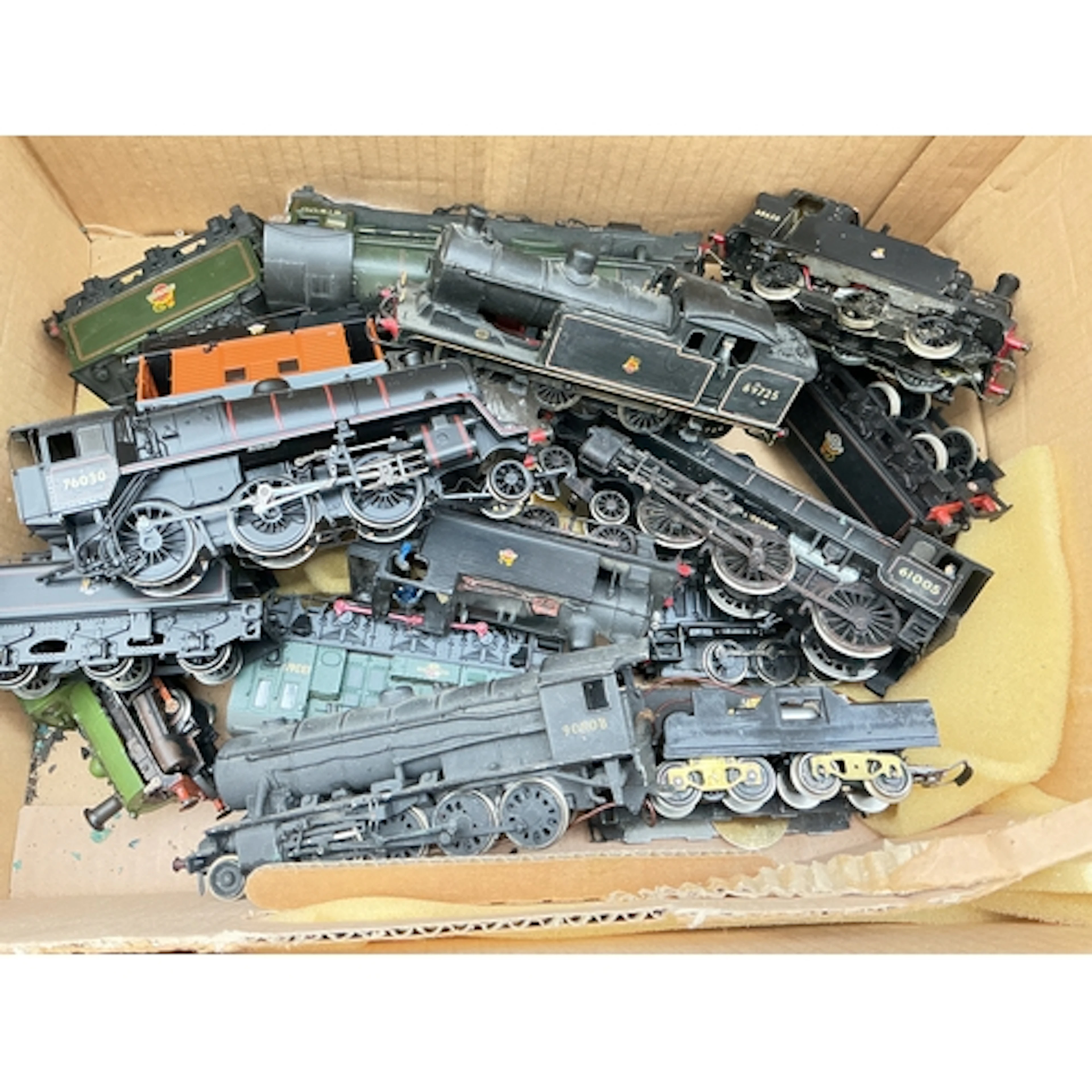 A Collection Of 00 Gauge Locomotives In Various States, No R...