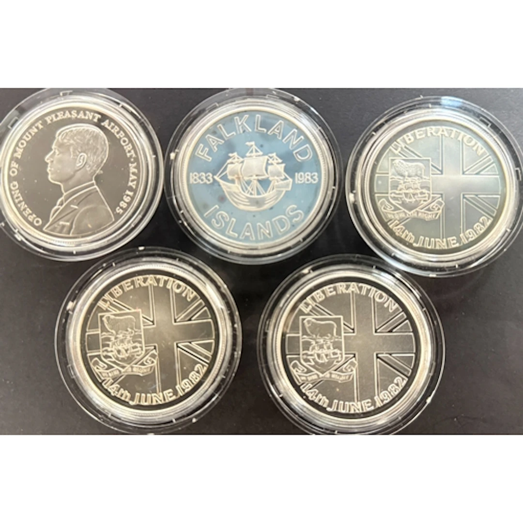 A group of five Falkland Islands silver proof 50p coins, com...