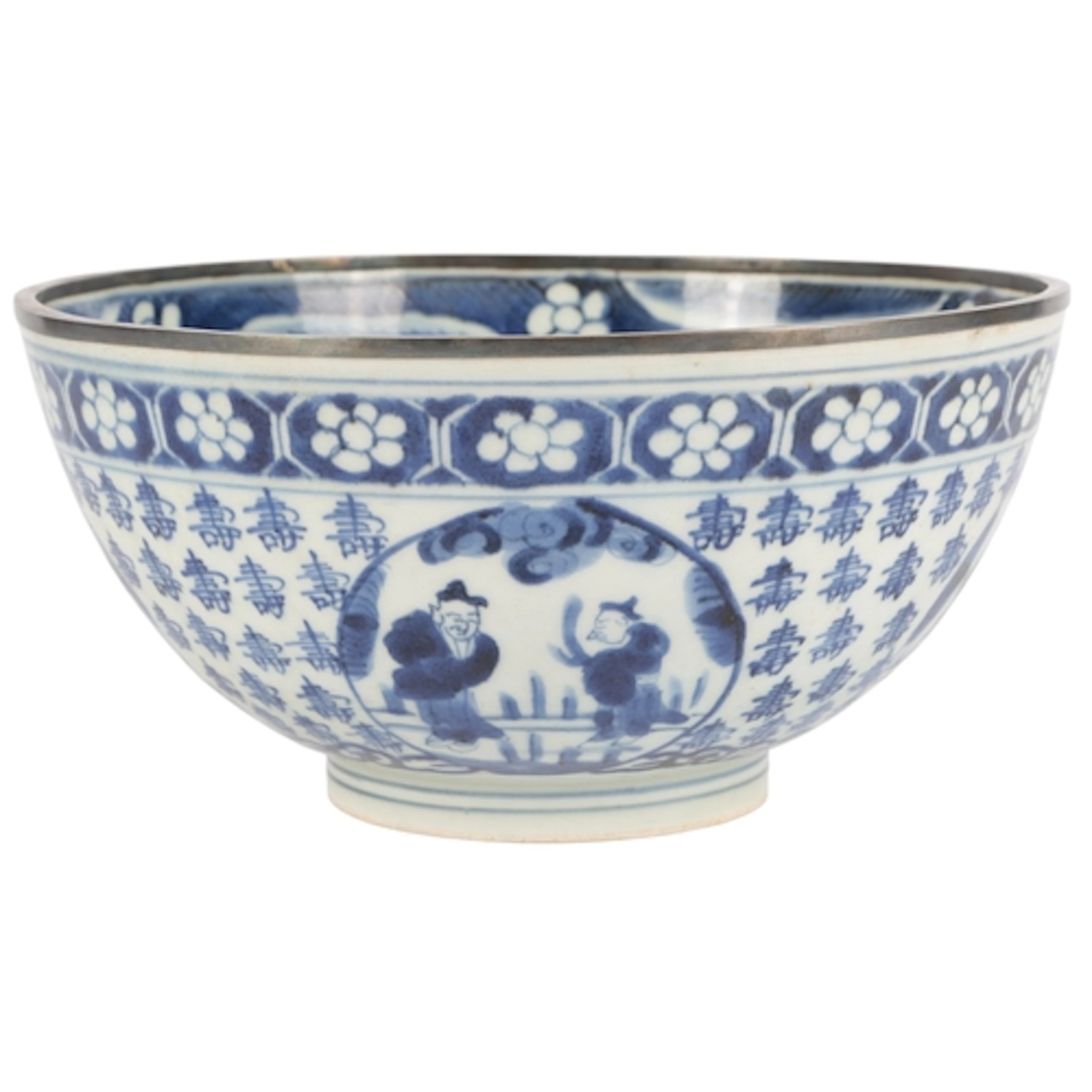 A bleu de Huê 'Hundred Shou' bowl, late 19th/early 20th cent...