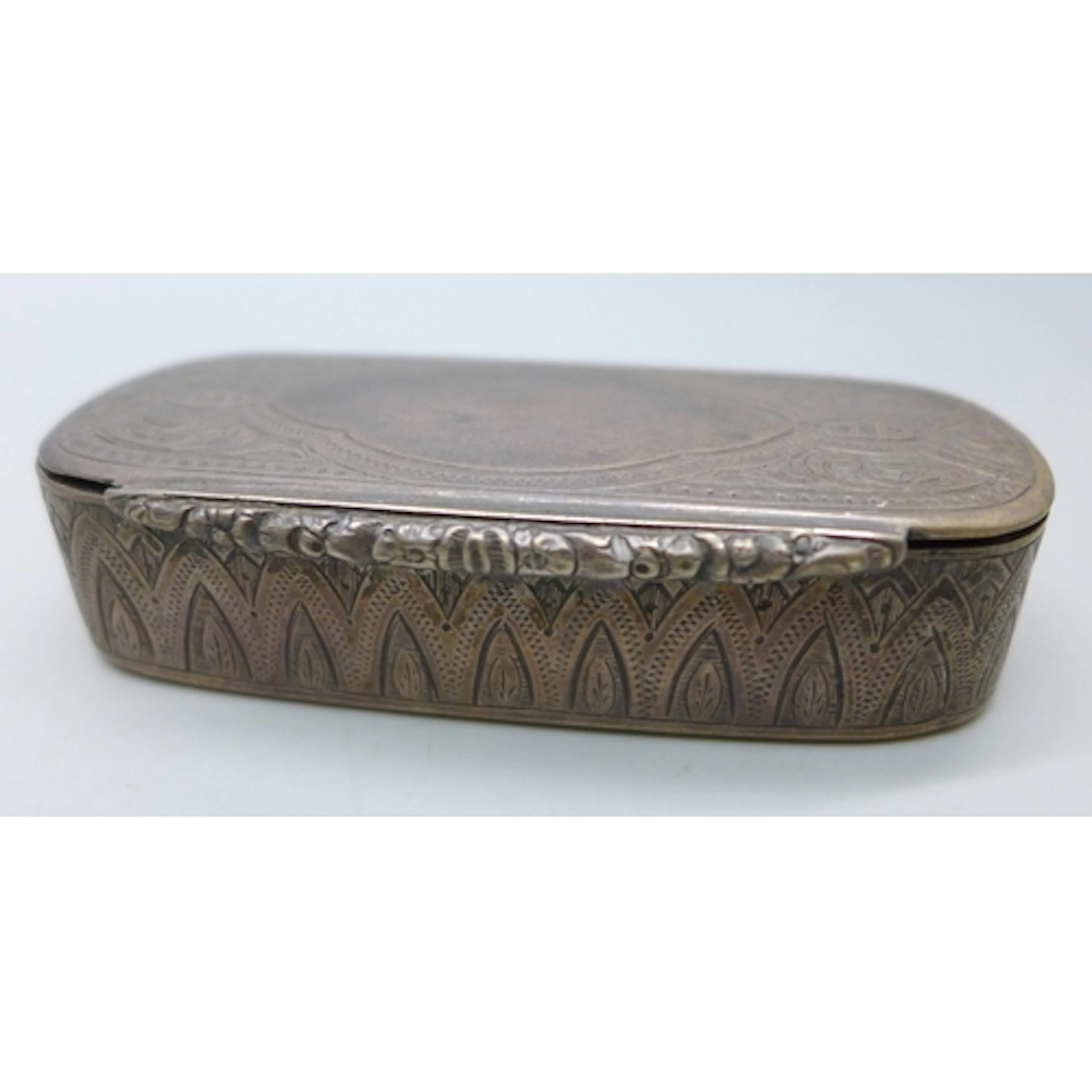 A Victorian silver snuff box, Birmingham, 1873, 51g, 7cm