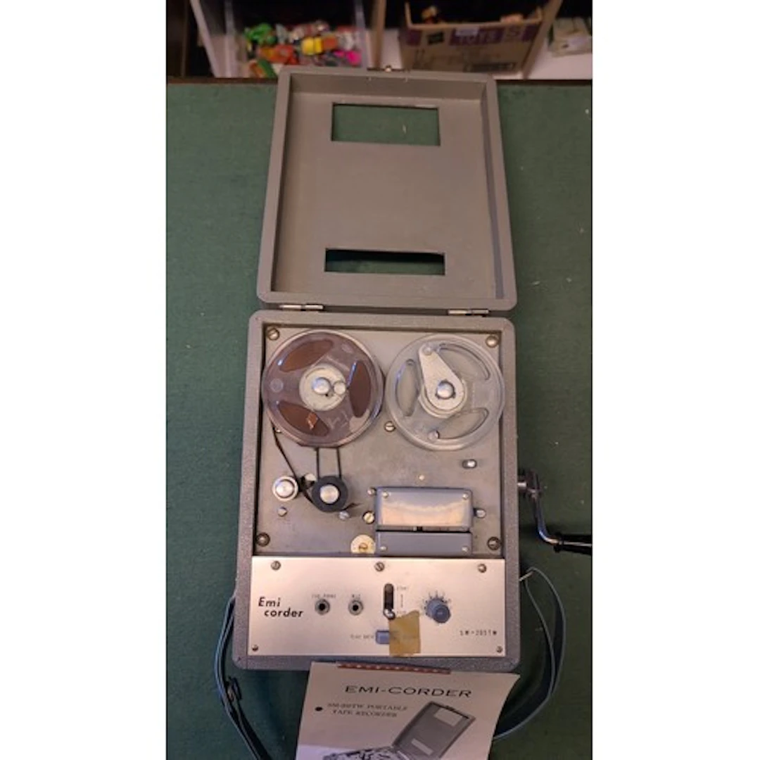 Tokyo Rokuon Kogyo Corp. Emi-corder SM-205TW portable reel-t...