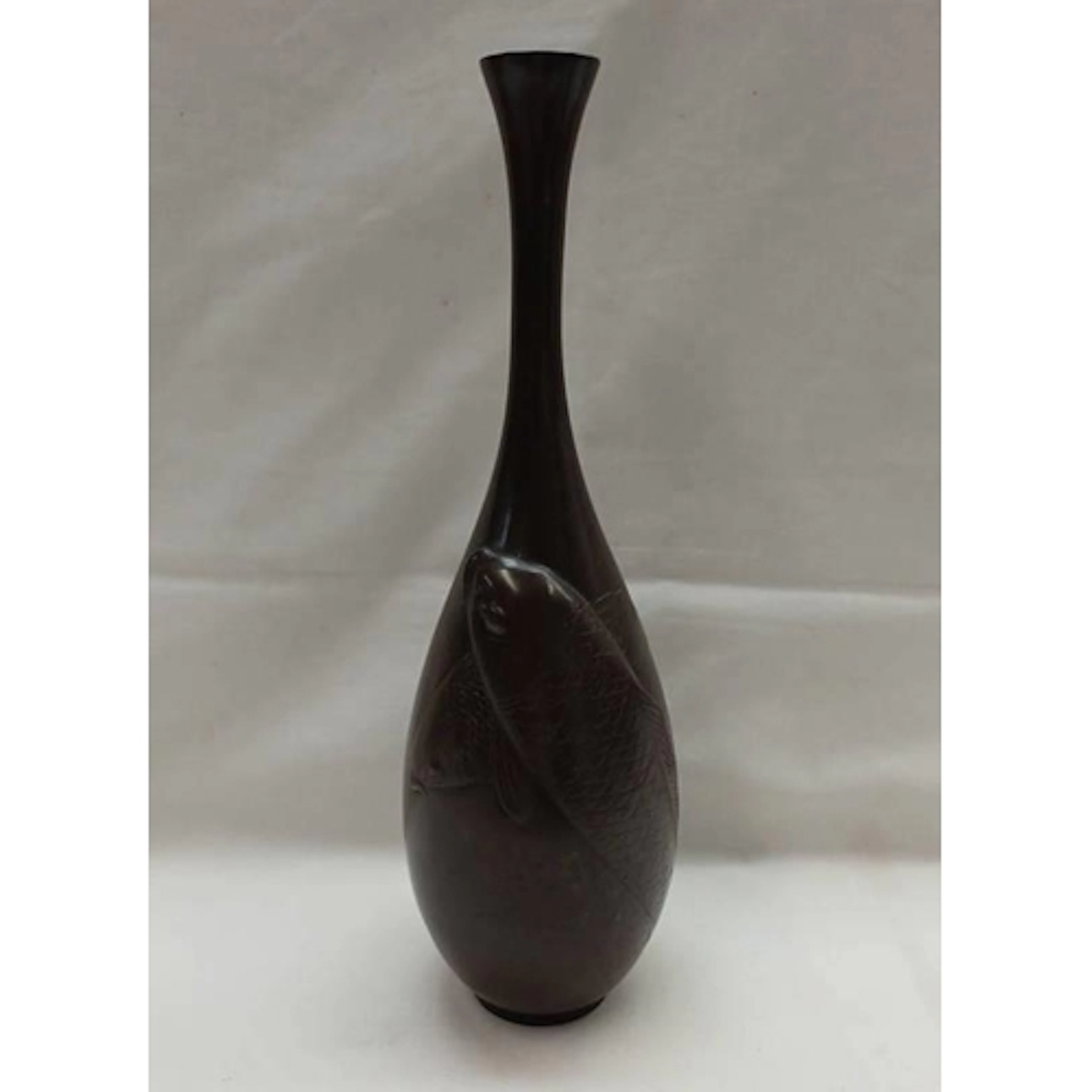 JAPANESE BRONZE BOTTLE NECK VASE DECORATED WITH KOI FISH, 32...