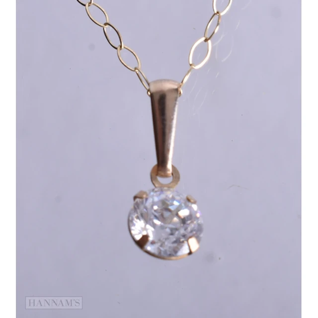 A 9CT GOLD SEM SET NECKLACE. 0.6 grams. 40 cm long.