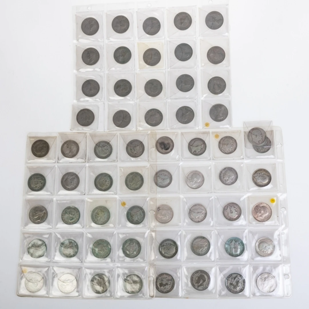 COINS - COLLECTION OF GB HALF CROWNS. 20th century collectio...