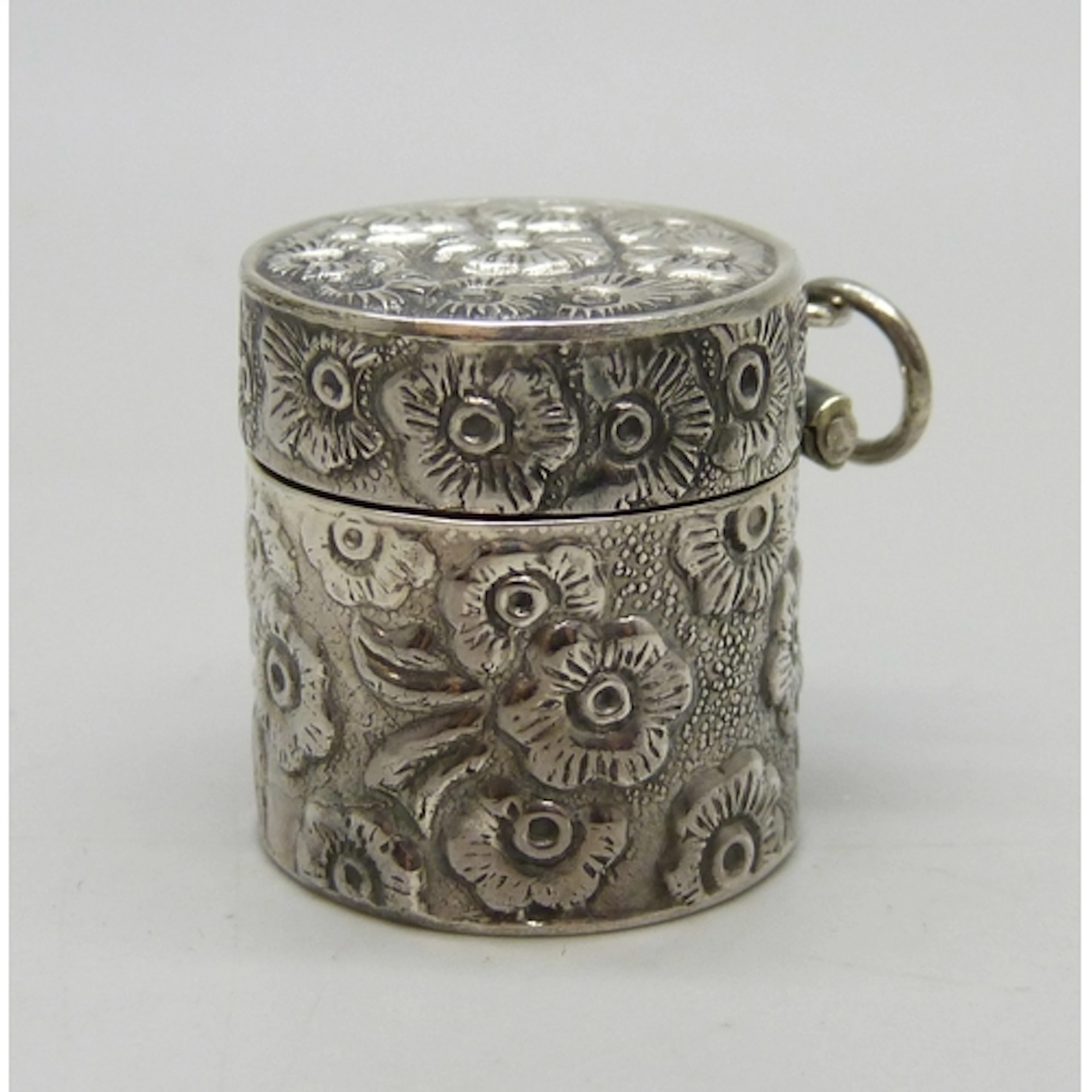 A modern silver thimble case, 14g, 2.5cm