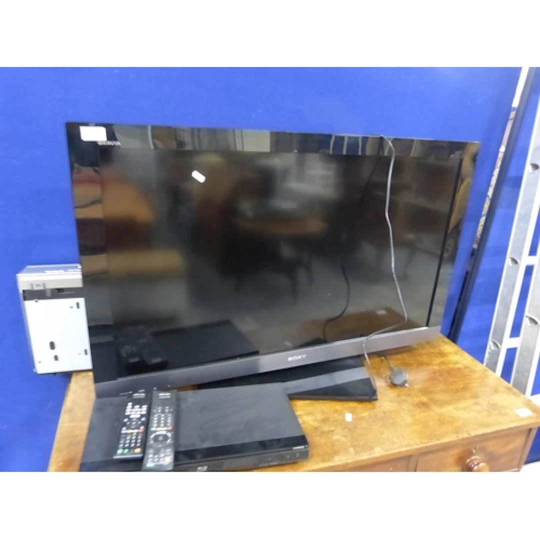 Sony TV 40", Blue Ray player video.