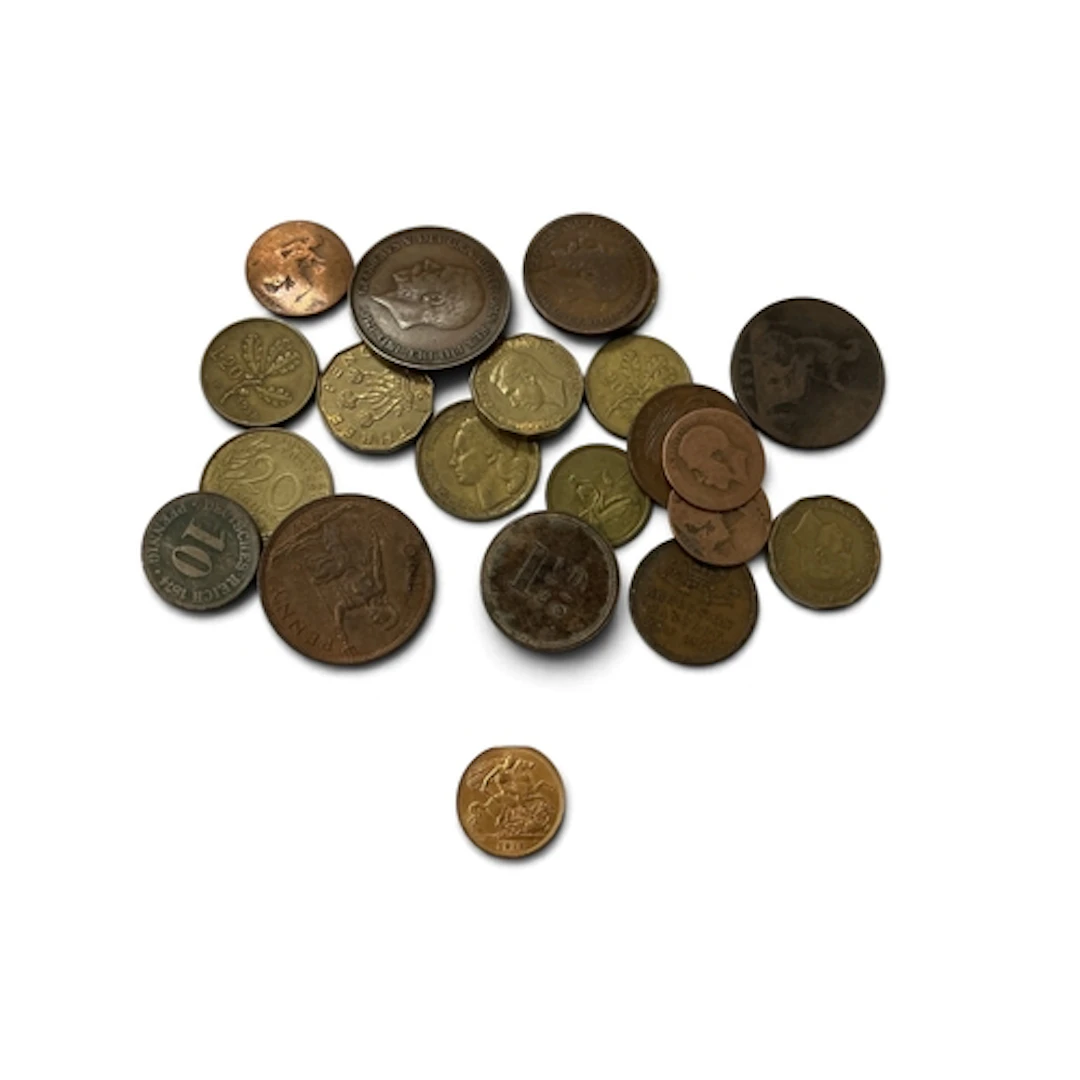 1912 George V Gold Half Sovereign, together with a small col...