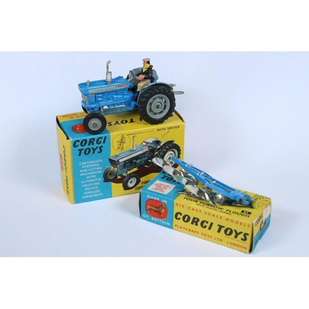 Boxed Corgi 67 Ford 5000 Super Major Tractor diecast model i...