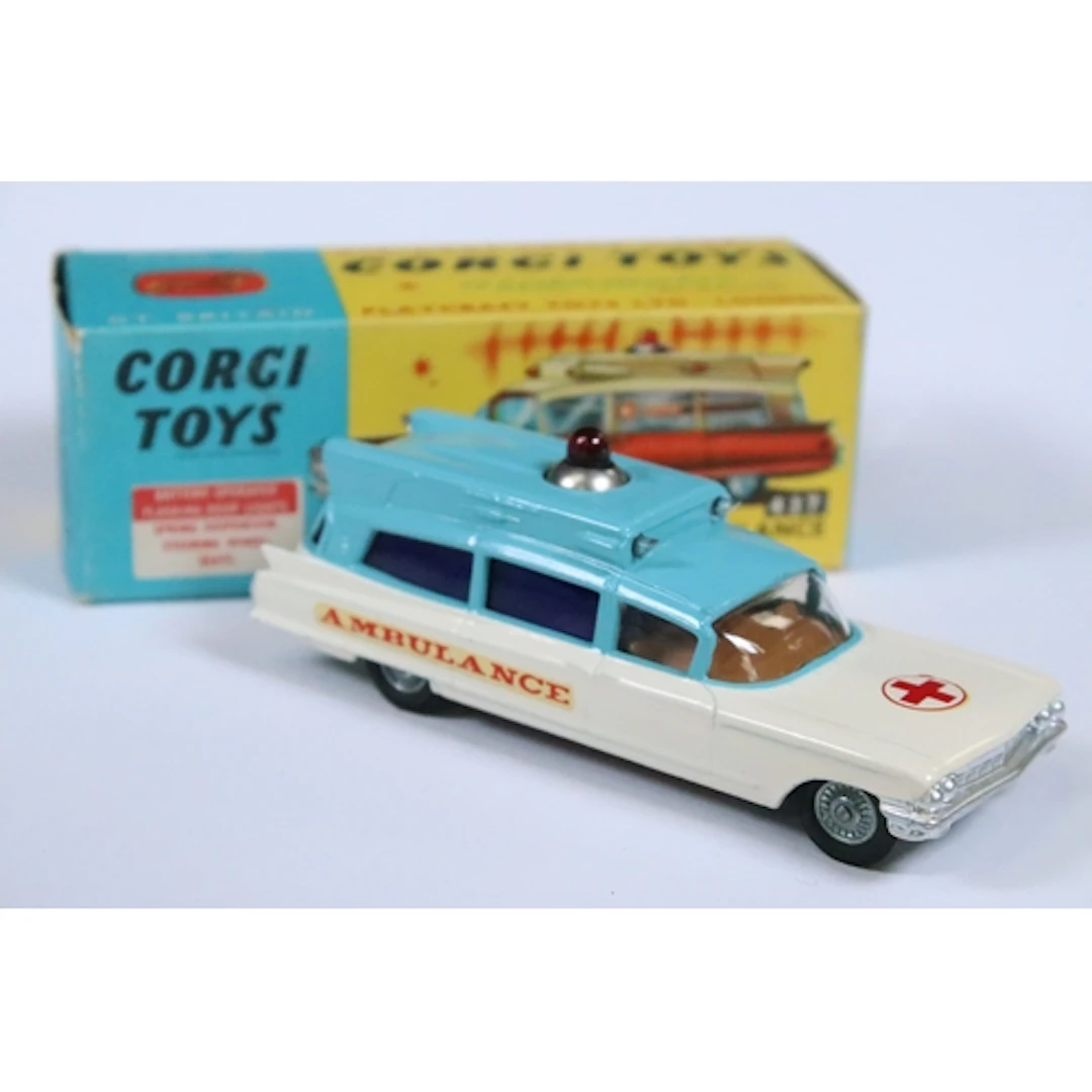 Boxed Corgi 437 Superior Ambulance on Cadillac chassis dieca...