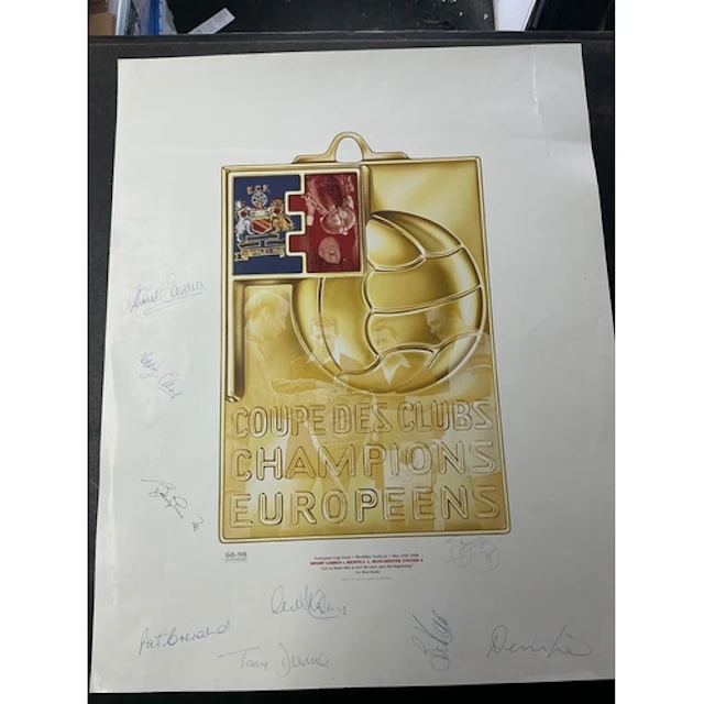 Manchester United 1968 Signed Football Print: European Cup F...